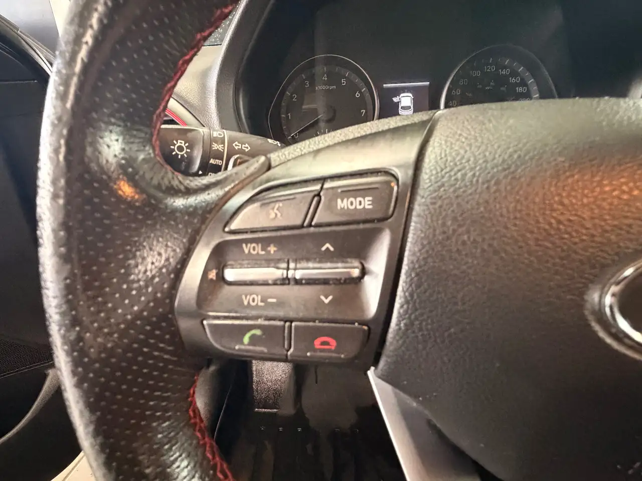 Hyundai ELANTRA снимка Hyundai ELANTRA