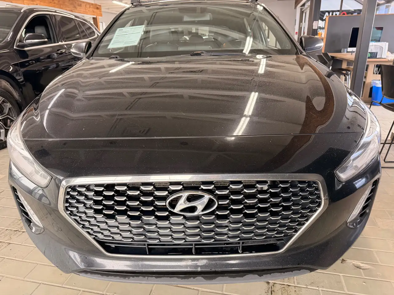 Hyundai ELANTRA снимка Hyundai ELANTRA
