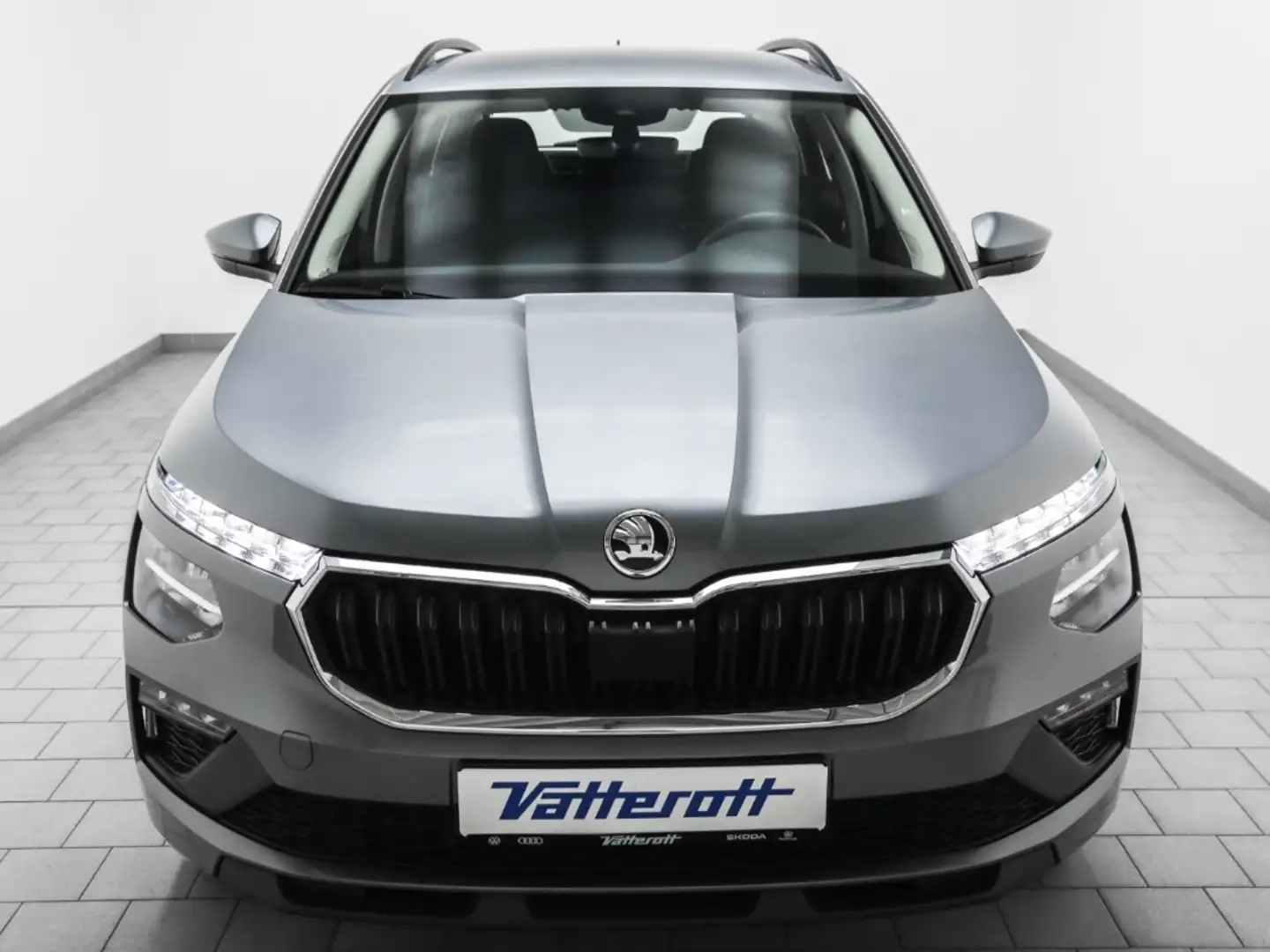 Skoda Kamiq 1.0 TSI DSG Essence Grau - 2