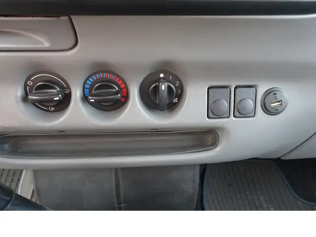 Ford Transit view 14