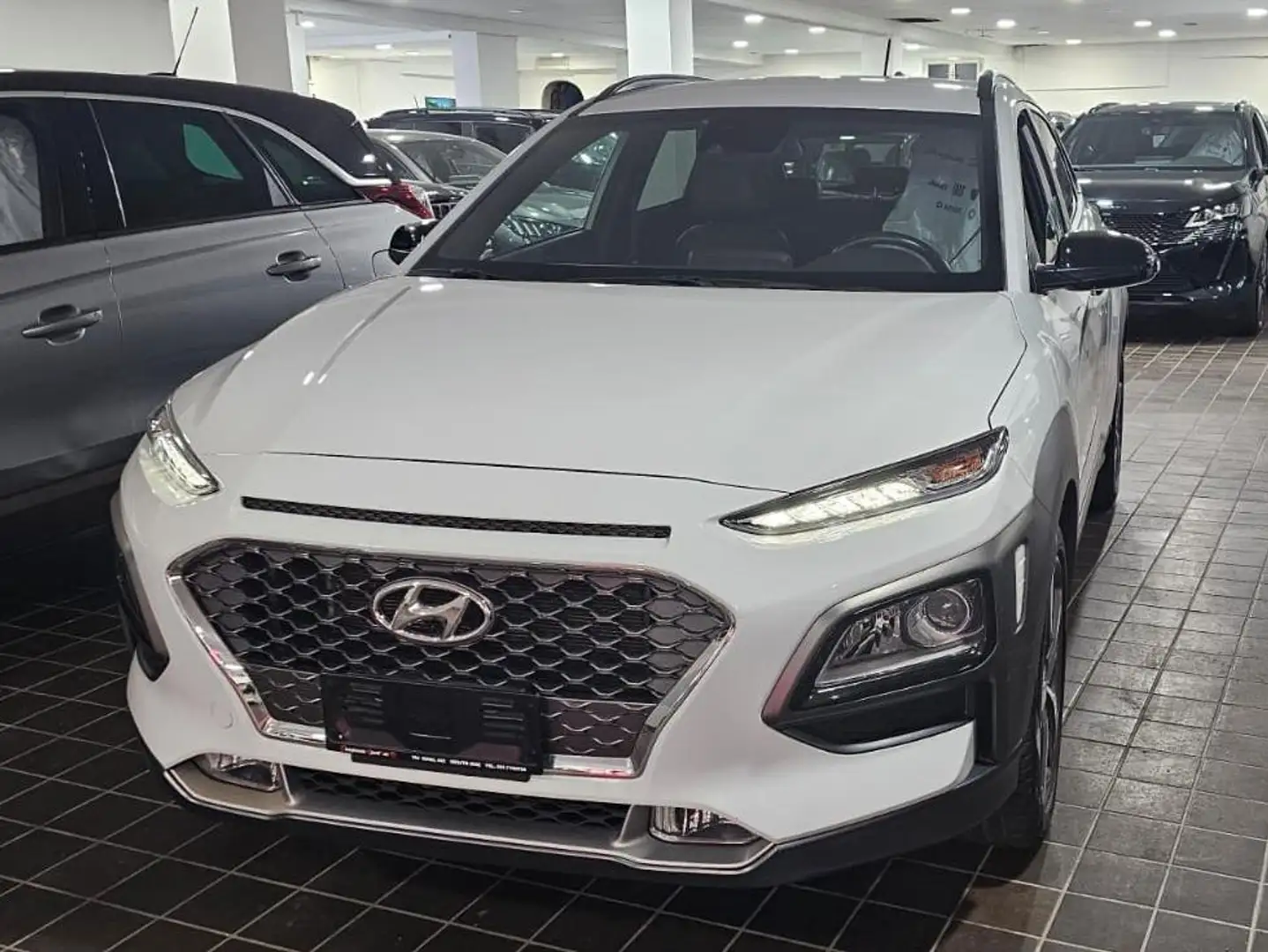 Hyundai KONA 1.6 CRDI XPOSSIBLE 2WD 136CV DCT AUTOMATICA Argento - 1
