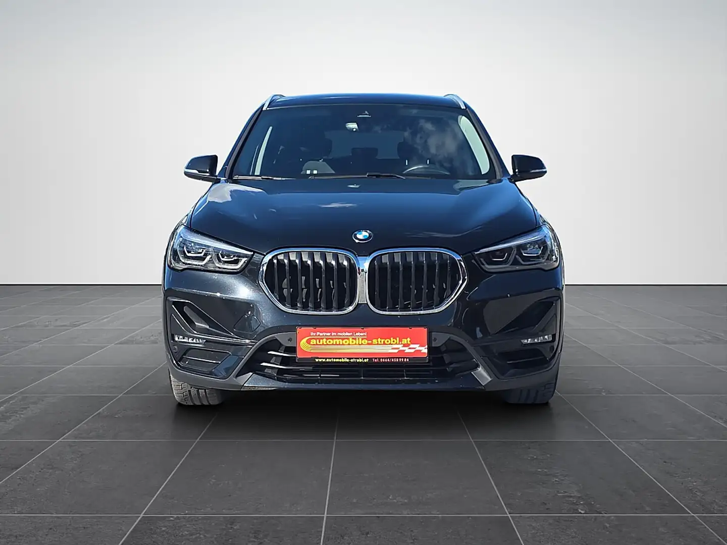 BMW X1 sDrive18i*LED*Sitzhzg*Navi*GARANTIE* Schwarz - 2