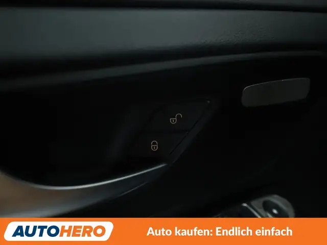 Mercedes-Benz V-Class view 27