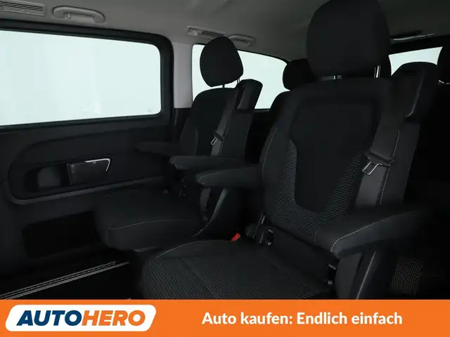 Mercedes-Benz V-Class view 14