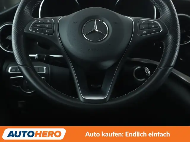 Mercedes-Benz V-Class view 19