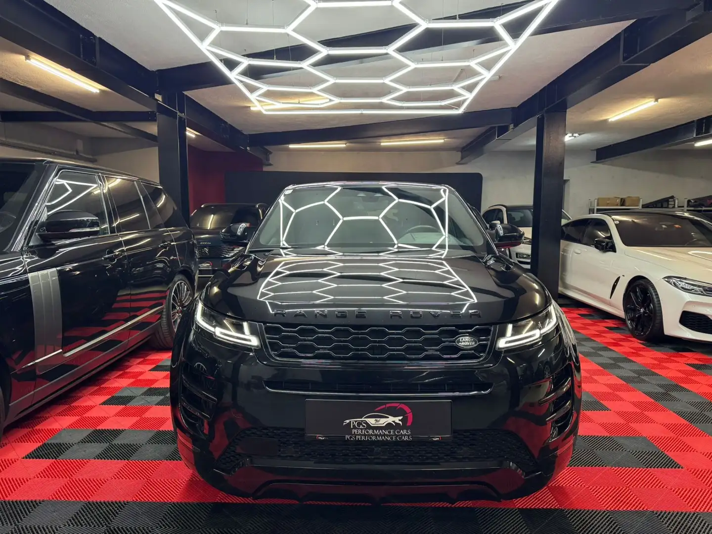 Land Rover Range Rover Evoque 2,0 D150 R-Dynamic S Aut. Schwarz - 2