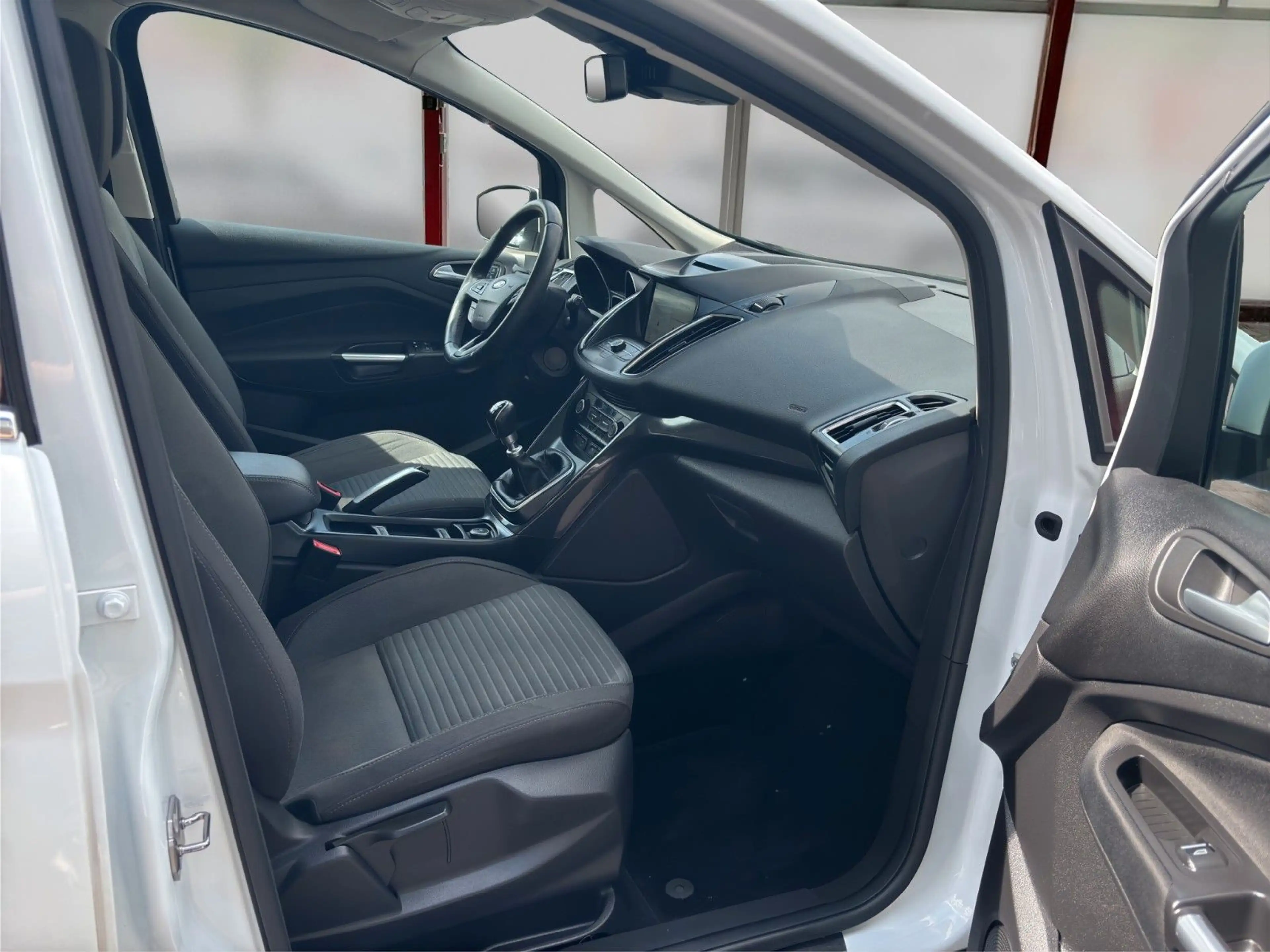 Ford C-Max Titanium | 39.945 km | Pano | Navi — photo 9