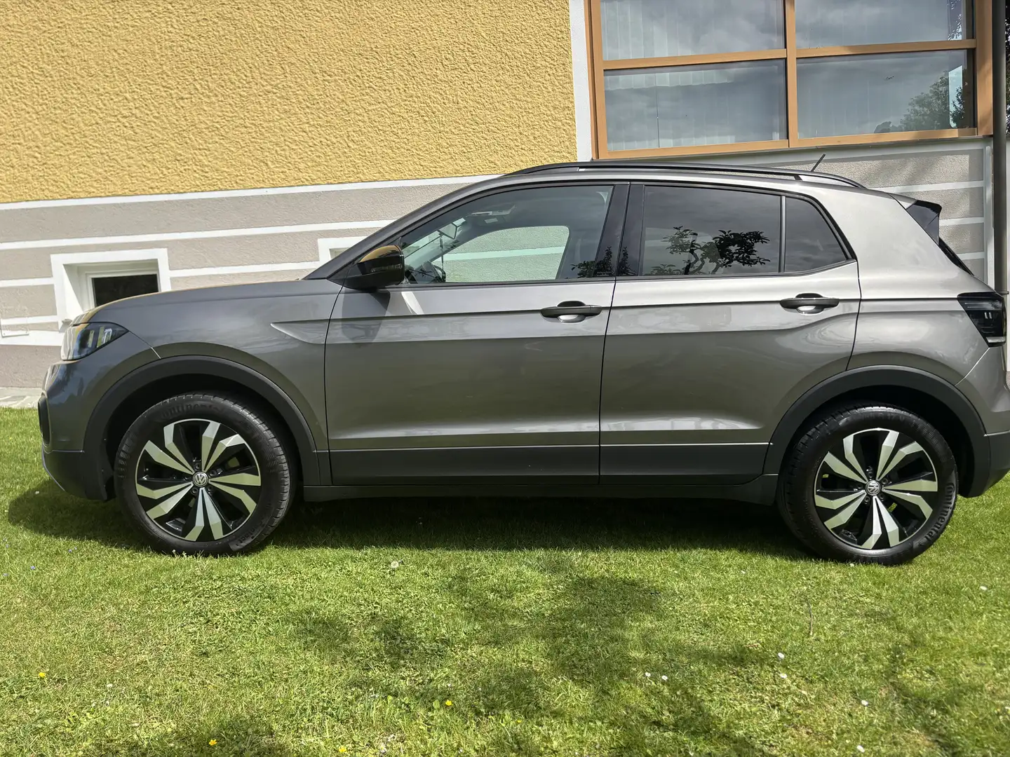 Volkswagen T-Cross 1,0 TSI Life - 2