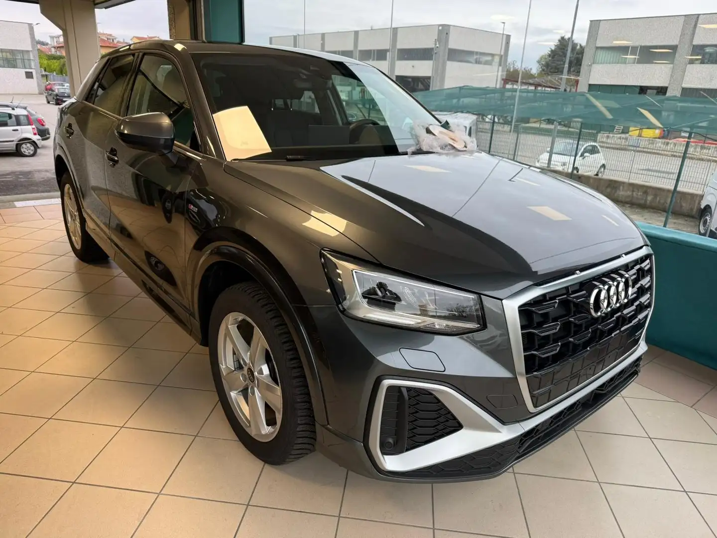 Audi Q2 Q2 30 1.0 tfsi S line edition Grigio - 1