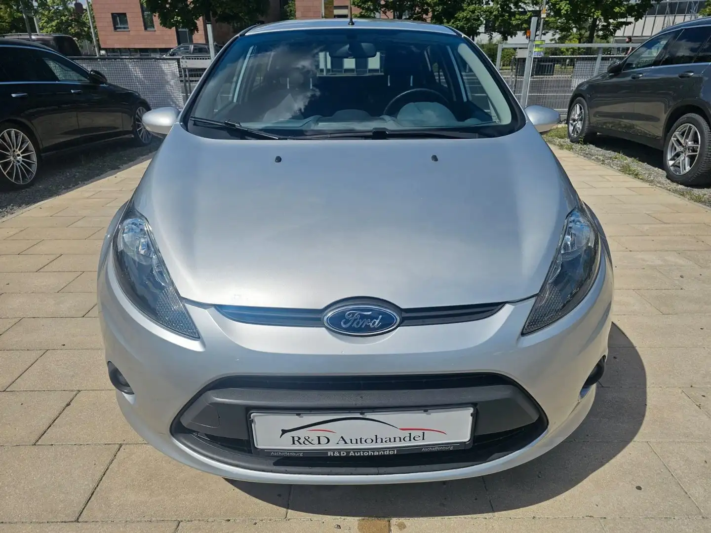 Ford Fiesta Trend Klima Срібний - 2