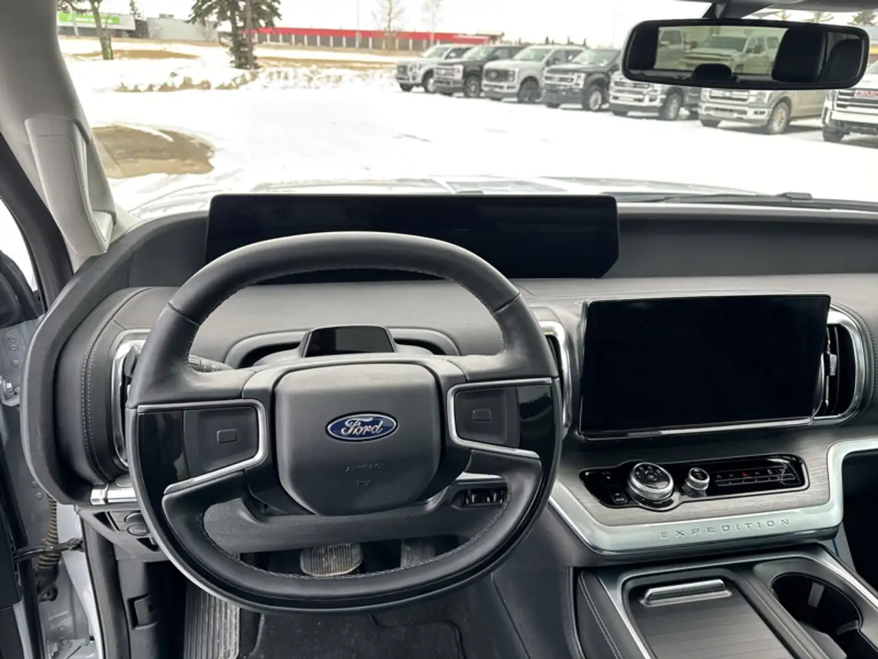 Ford Expedition снимка Ford Expedition