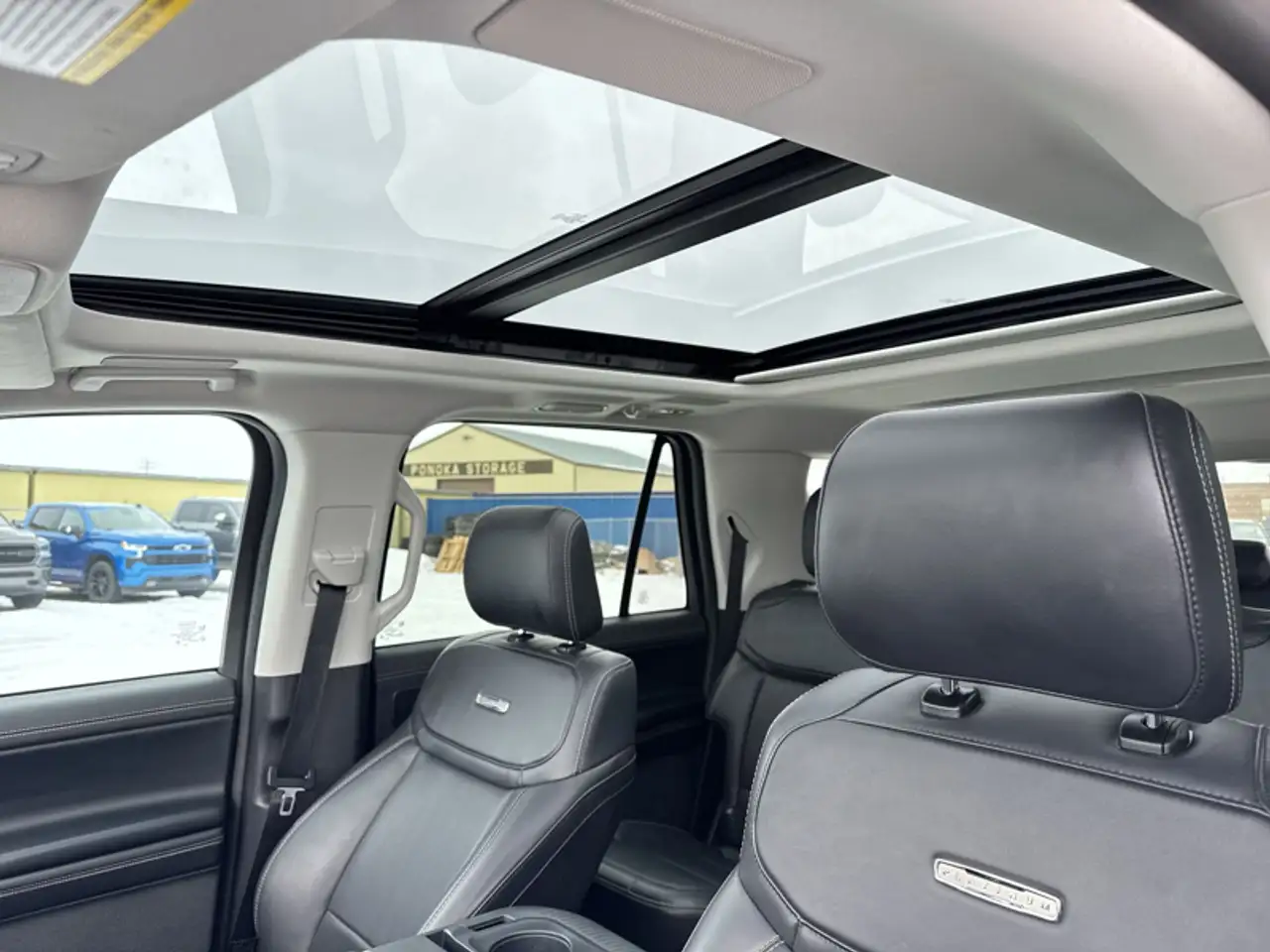 Ford Expedition снимка Ford Expedition