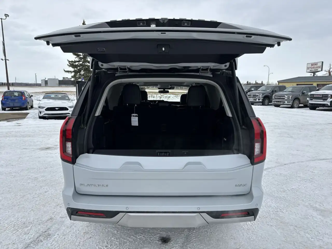 Ford Expedition снимка Ford Expedition