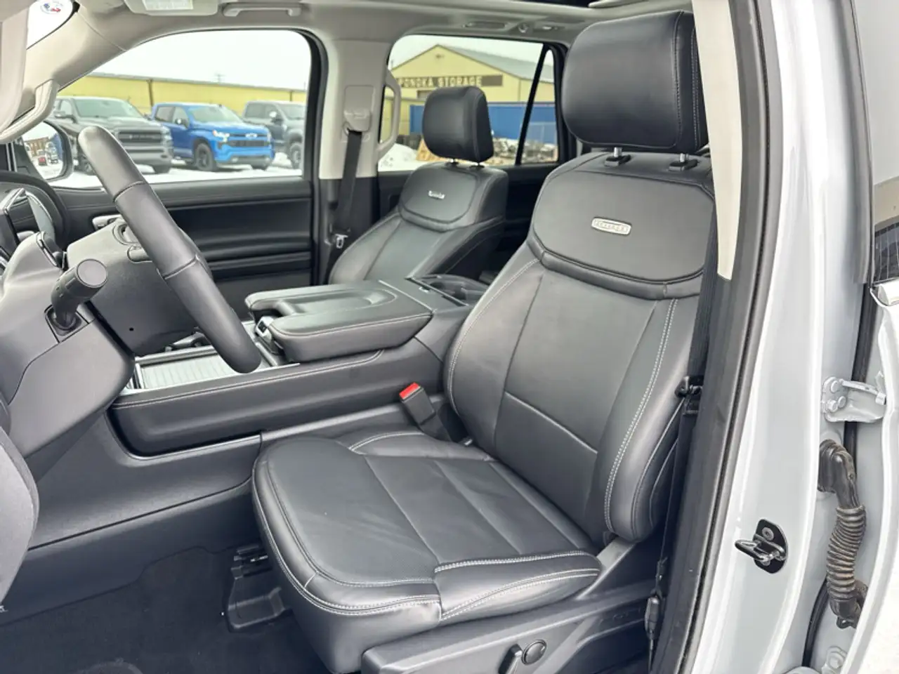 Ford Expedition снимка Ford Expedition