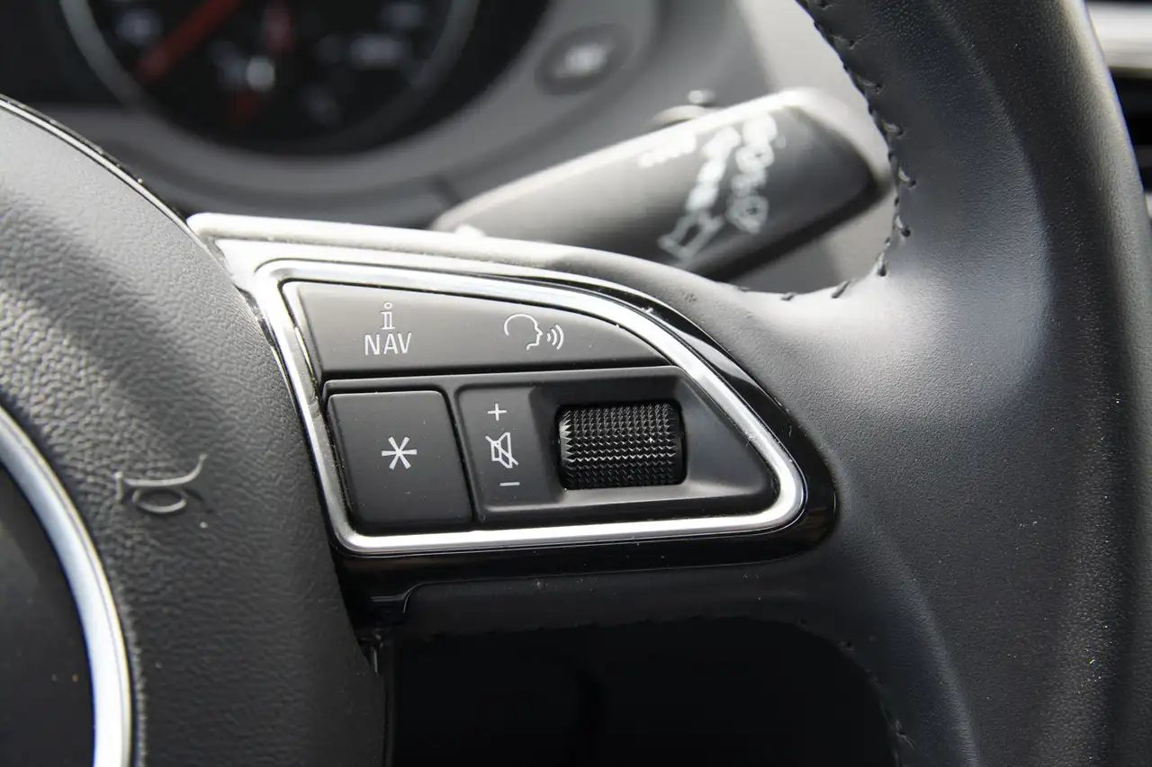 Audi Q3 снимка Audi Q3