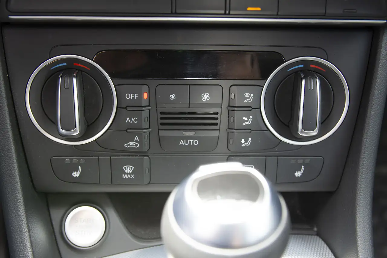 Audi Q3 снимка Audi Q3