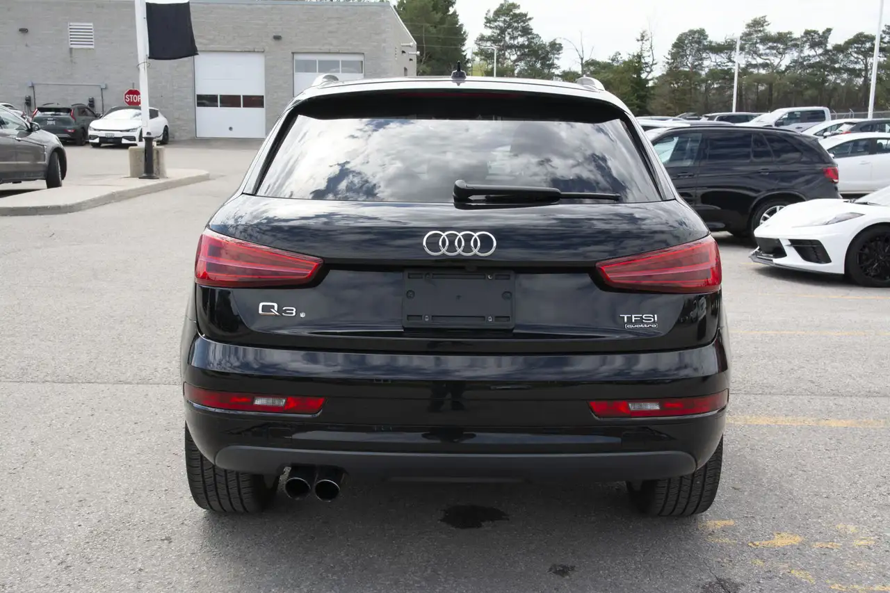 Audi Q3 снимка Audi Q3