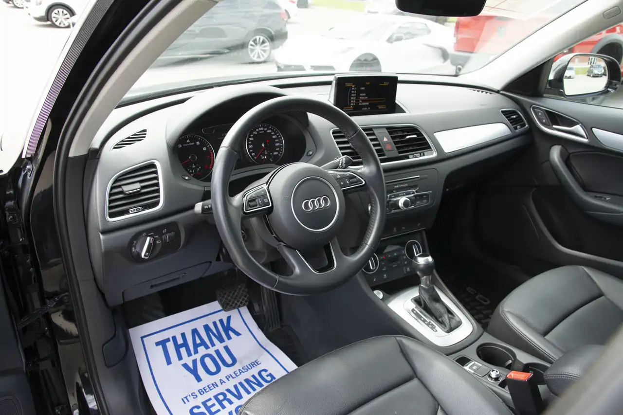 Audi Q3 снимка Audi Q3