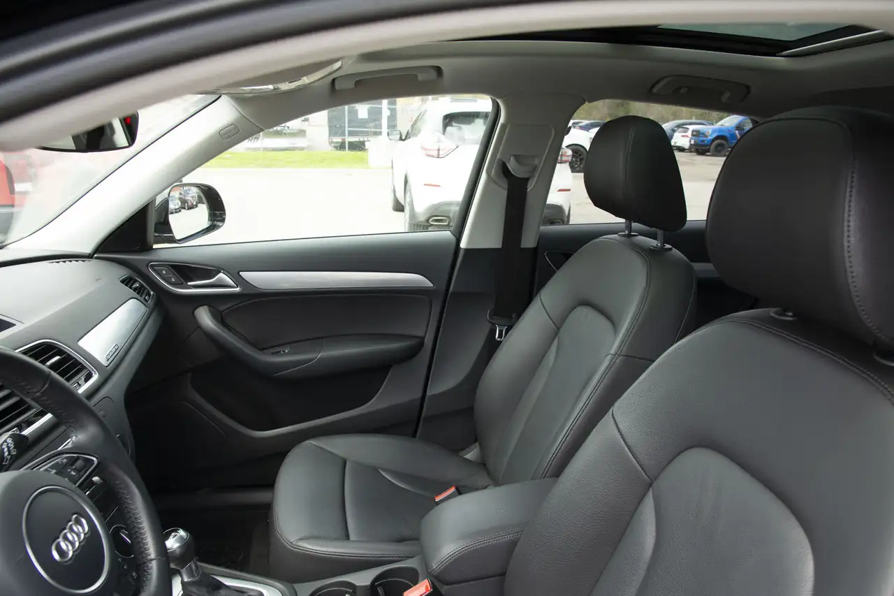 Audi Q3 снимка Audi Q3