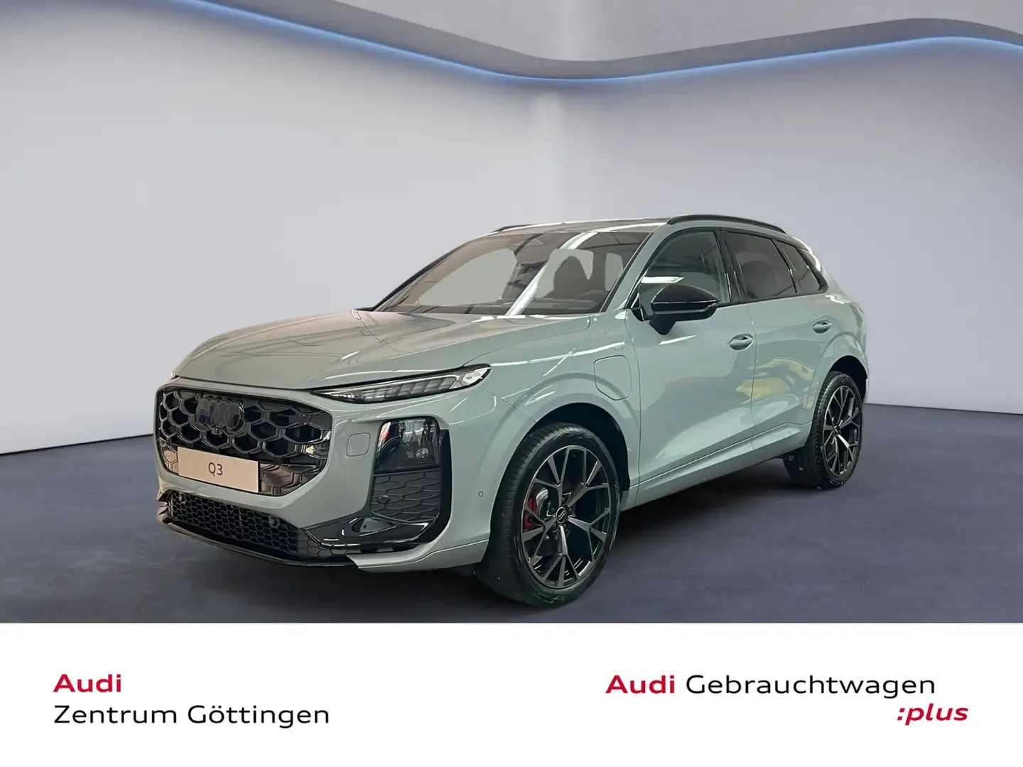 Audi Q3 SUV e-hybrid 200kW S tr. TECH PRO+MATRIX+PANO Grau - 1