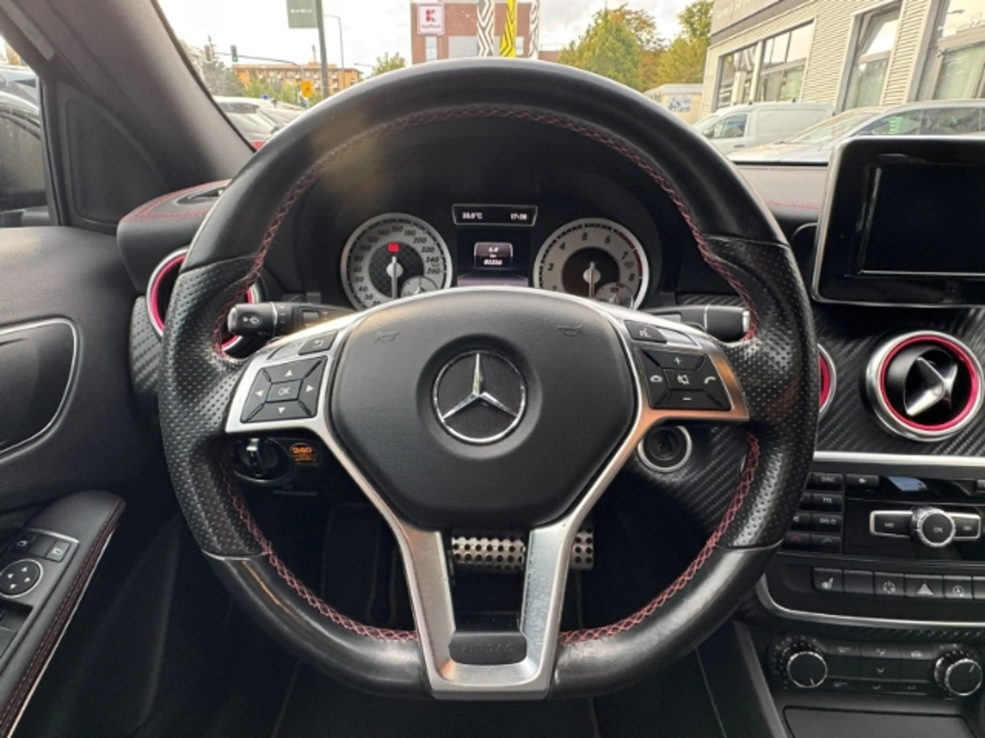 Mercedes-Benz A 250 4Matic Street Style — photo 10