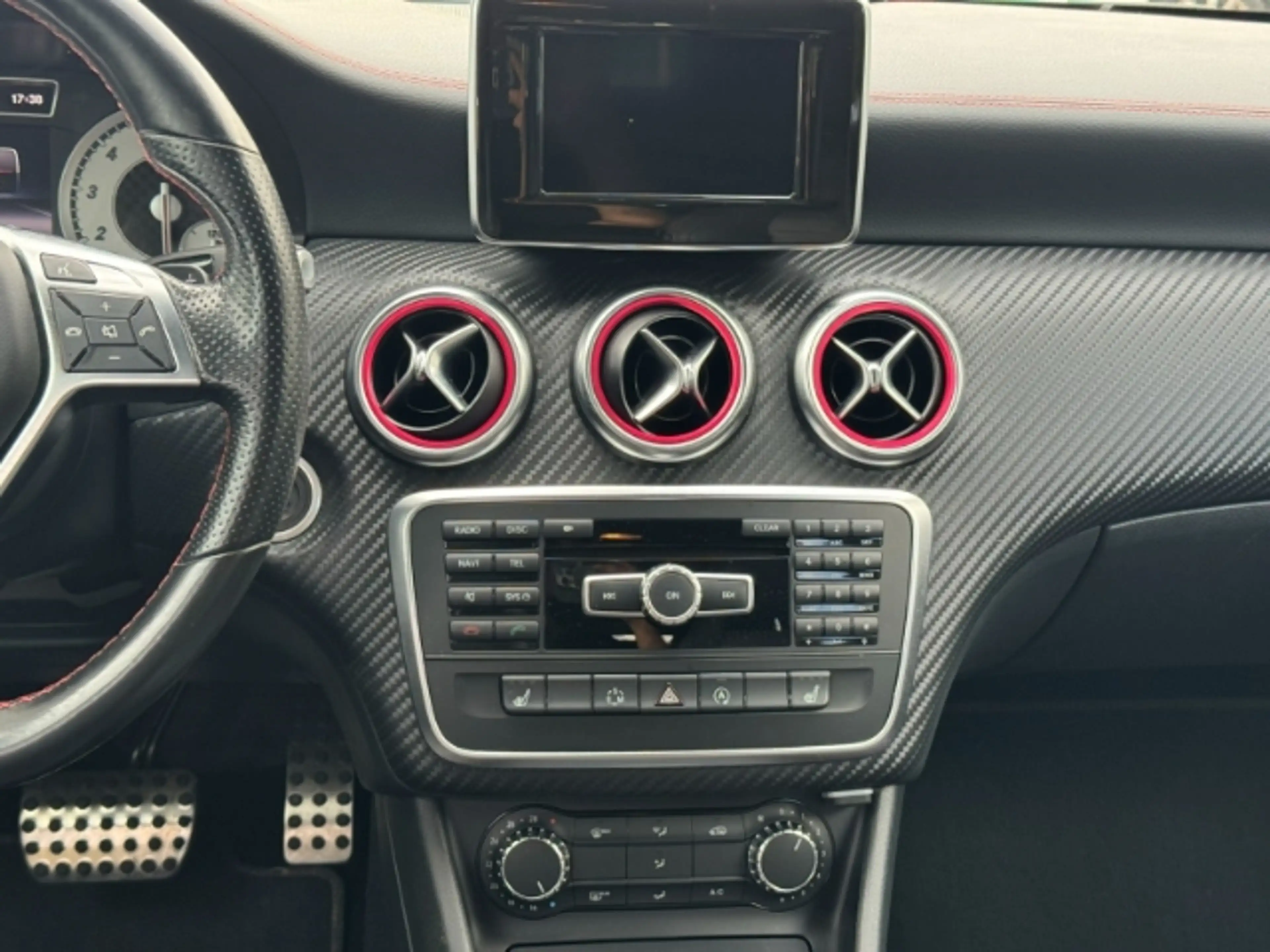 Mercedes-Benz A 250 4Matic Street Style — photo 12