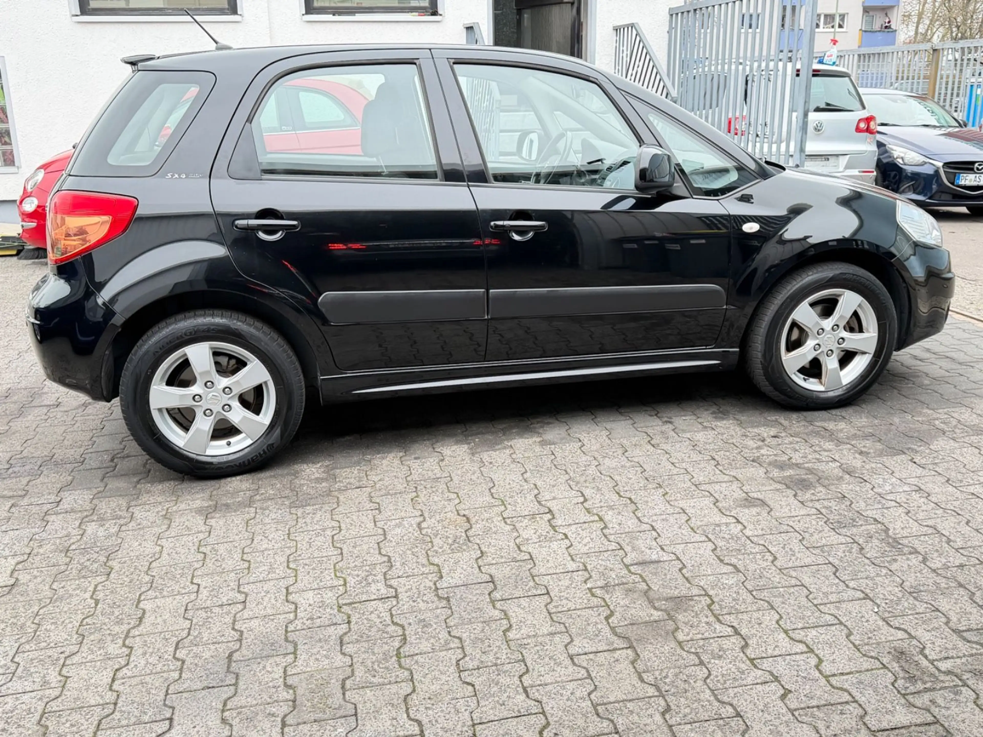 Suzuki SX4 Club — photo 4