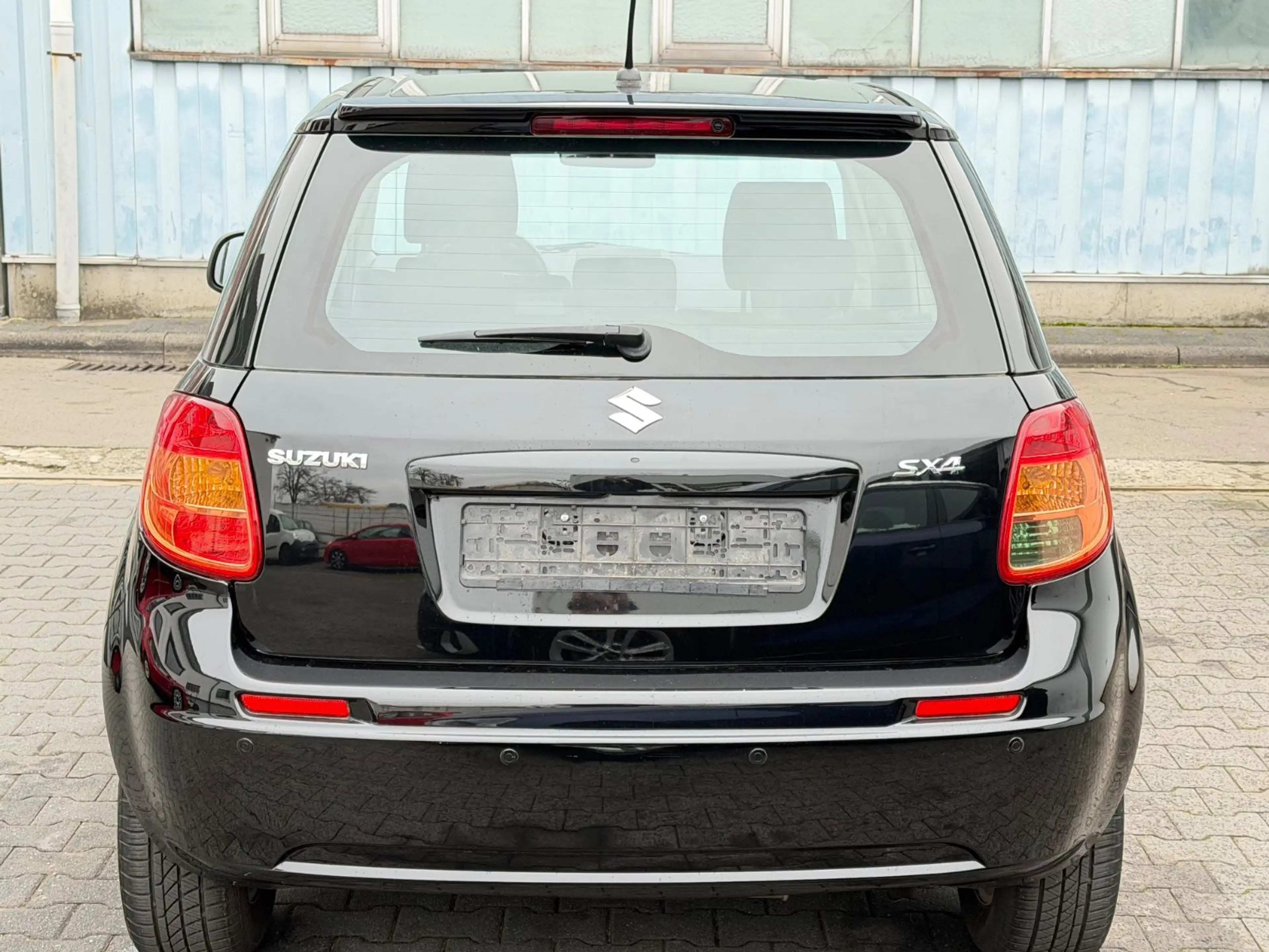Suzuki SX4 Club — photo 6