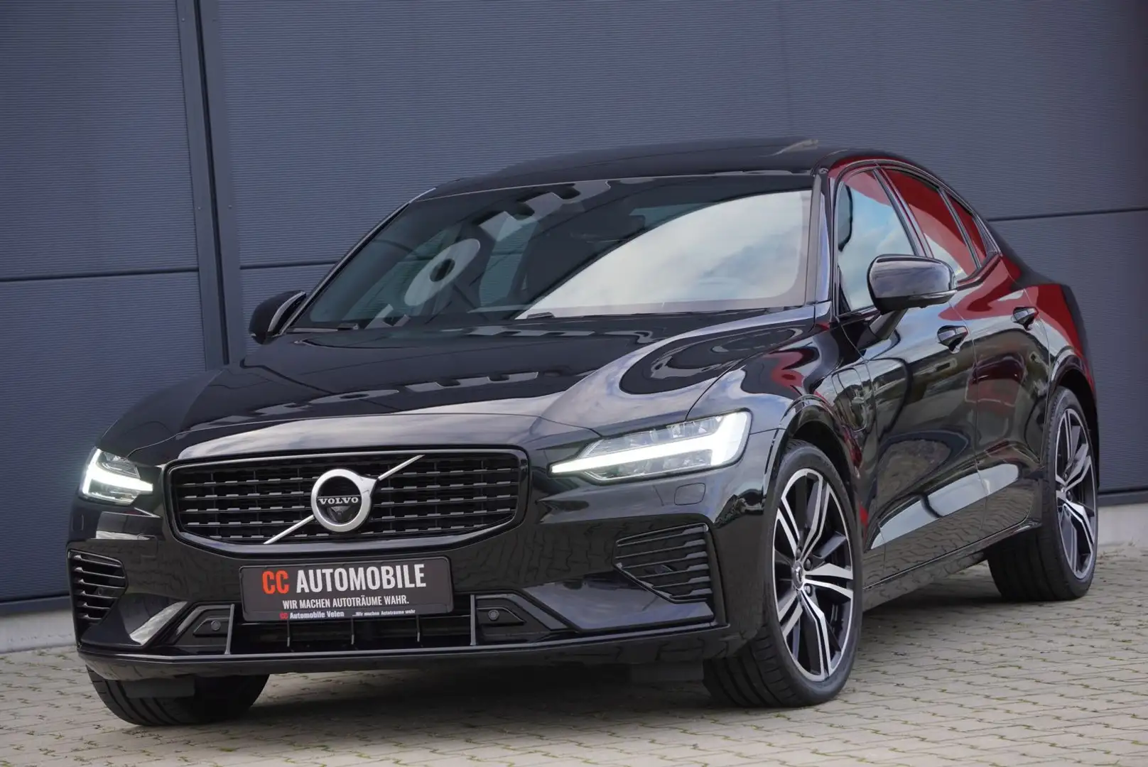 Volvo S60 R Design Recharge AWD+Pano+Standhzg+B&W+HUD - 2
