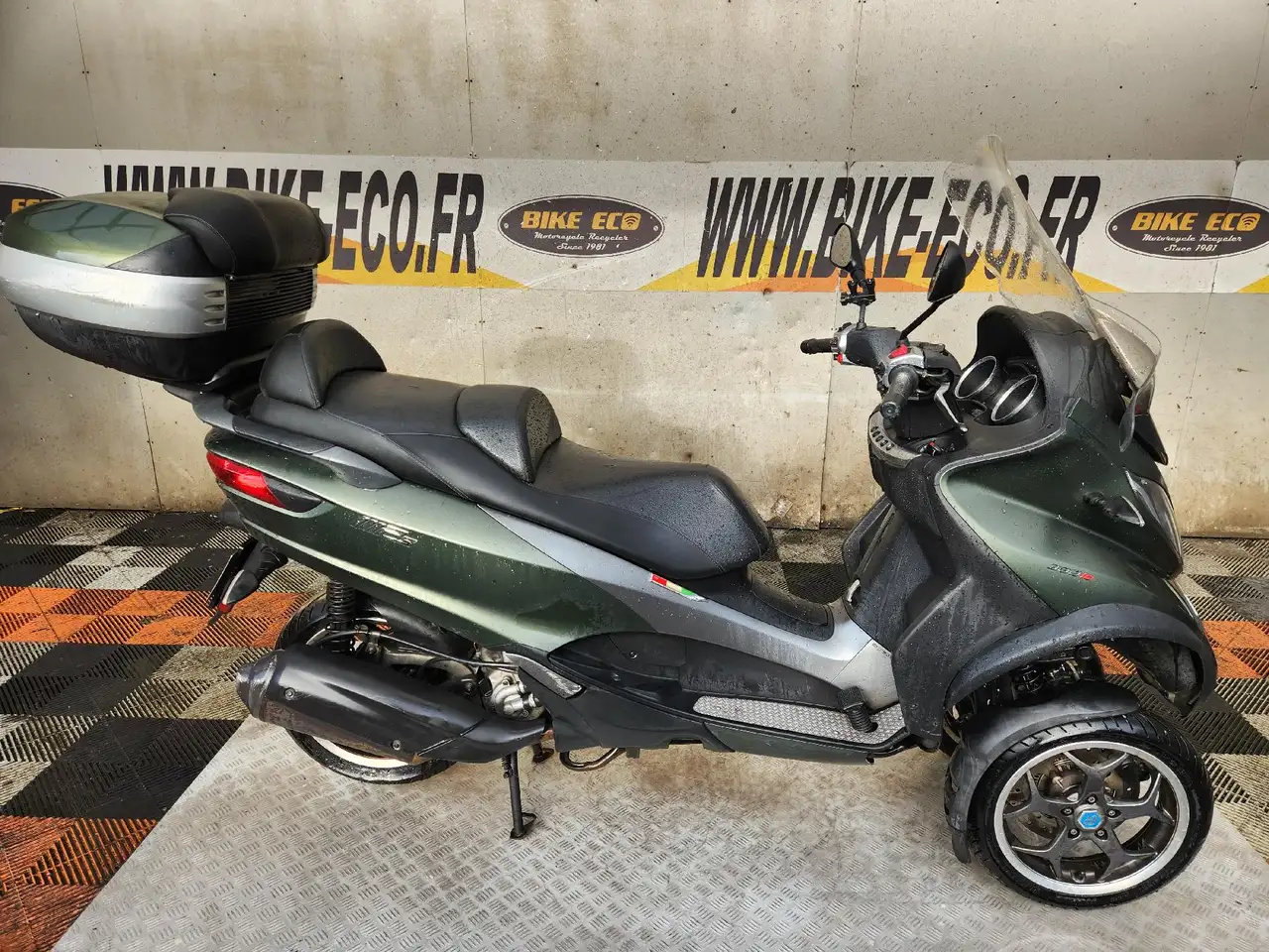 Piaggio MP3 300