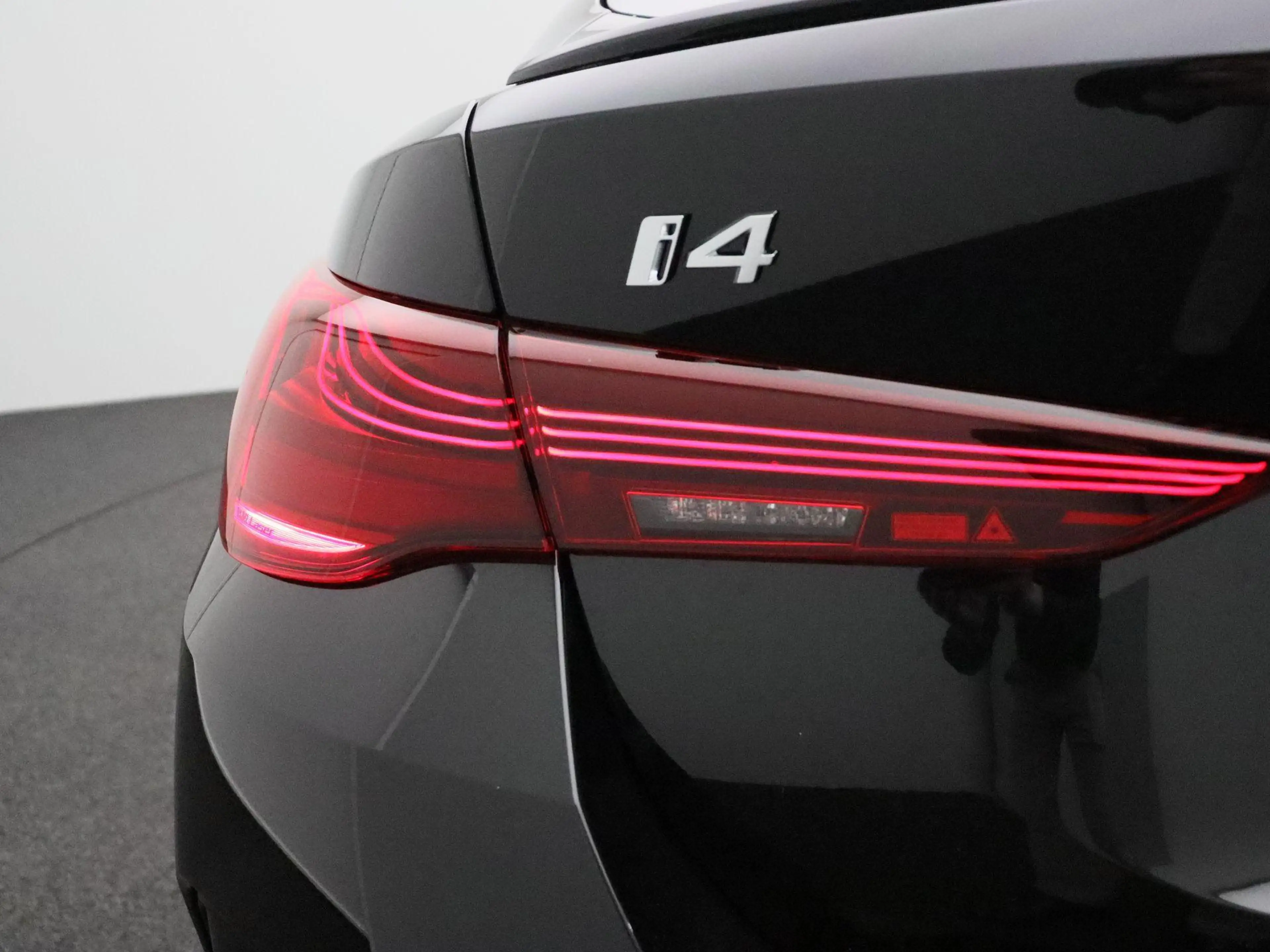 BMW i4 eDrive40 M Sport Edition | M Sportpakket Pro | SoH — photo 11