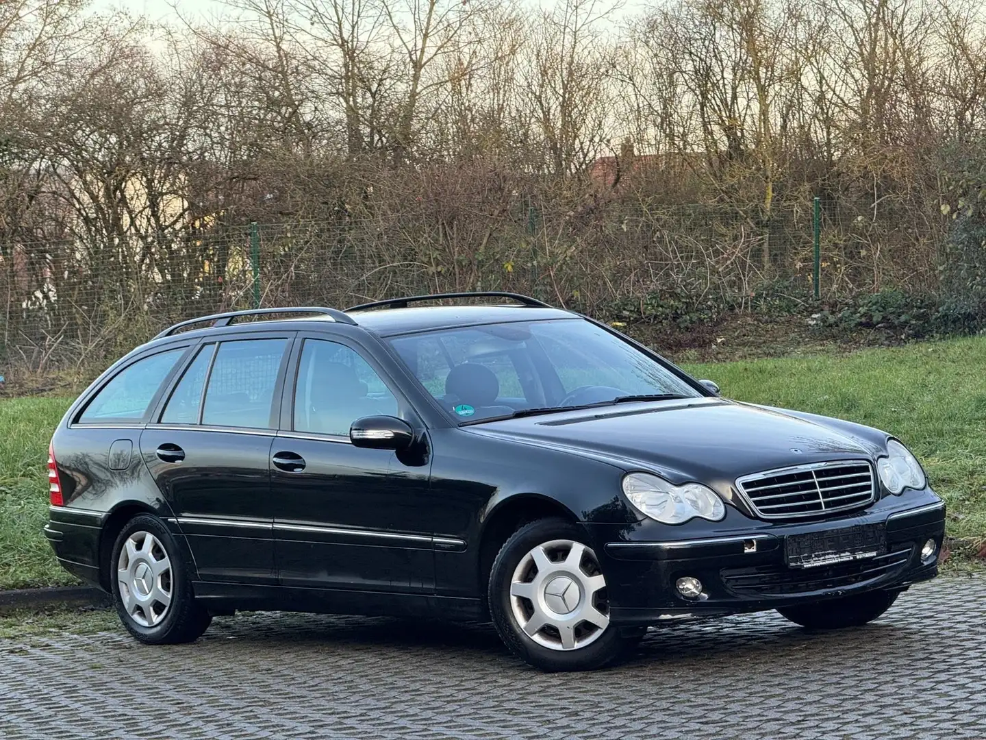 Mercedes-Benz C 200 C-Klasse T-Modell T Kompressor Automatik Classic Schwarz - 2