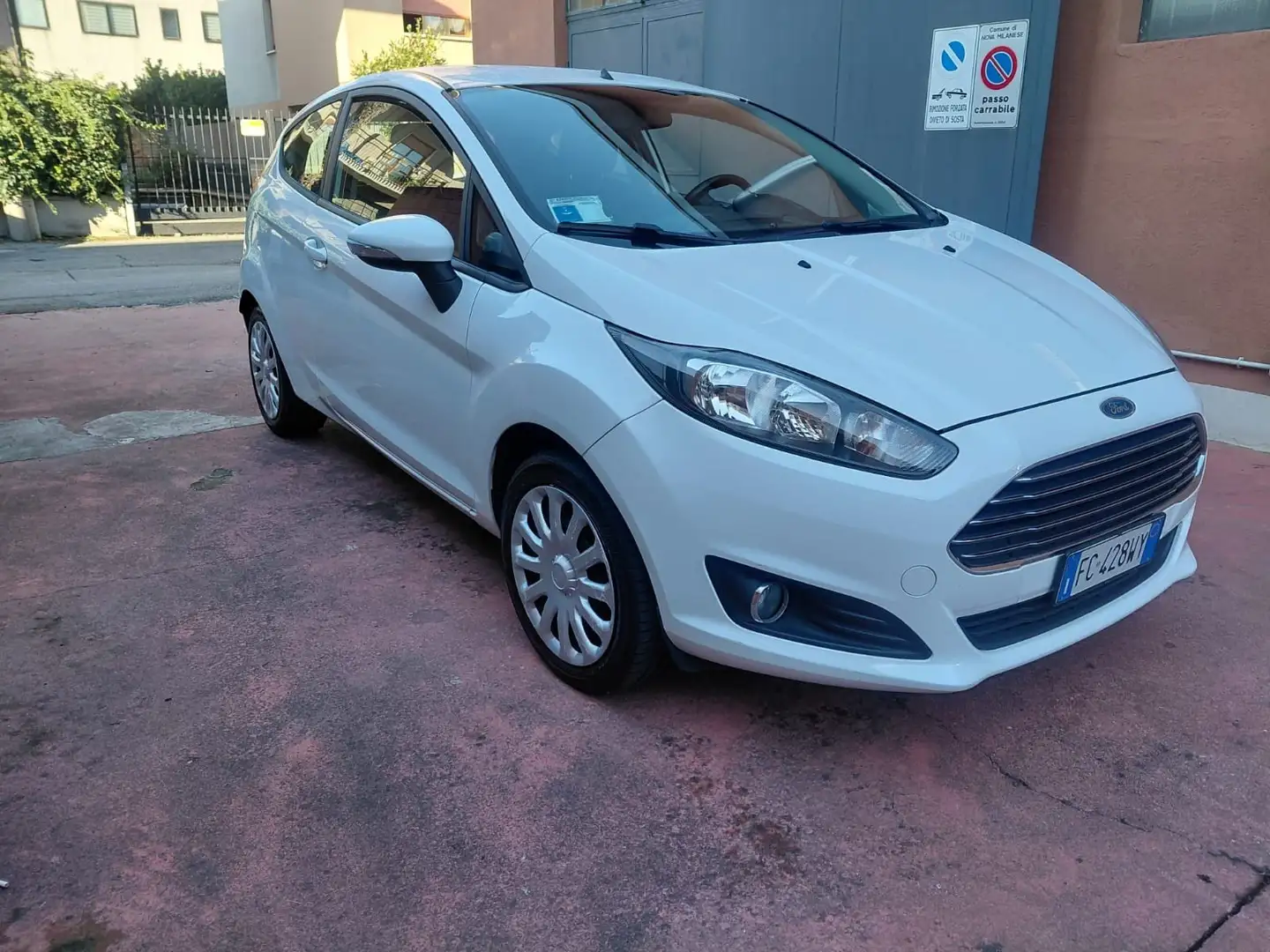 Ford Fiesta Fiesta VI 2013 3p 1.2 Plus 60cv E6 Wit - 2