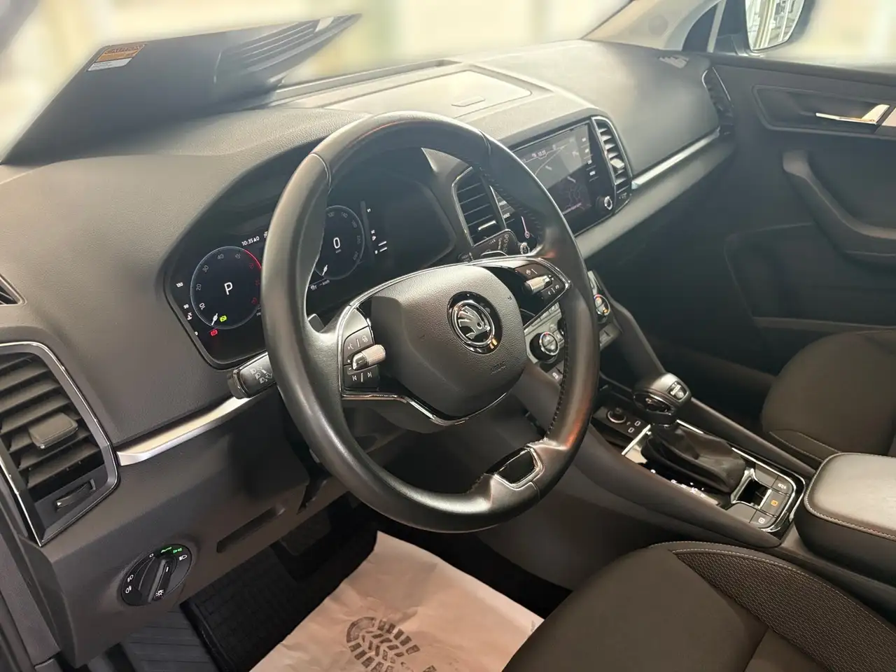 Skoda Karoq AMBITION 2.0 TDI 115PS DSG +AHK+LED+ACC+RKAM+VIRT, миниатюра 10