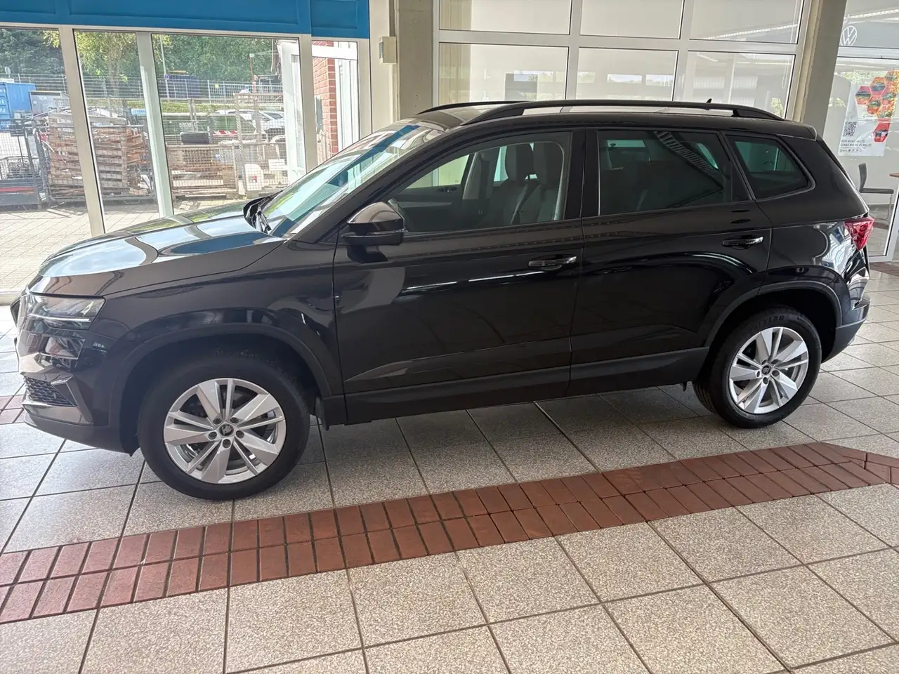 Skoda Karoq AMBITION 2.0 TDI 115PS DSG +AHK+LED+ACC+RKAM+VIRT, миниатюра 20