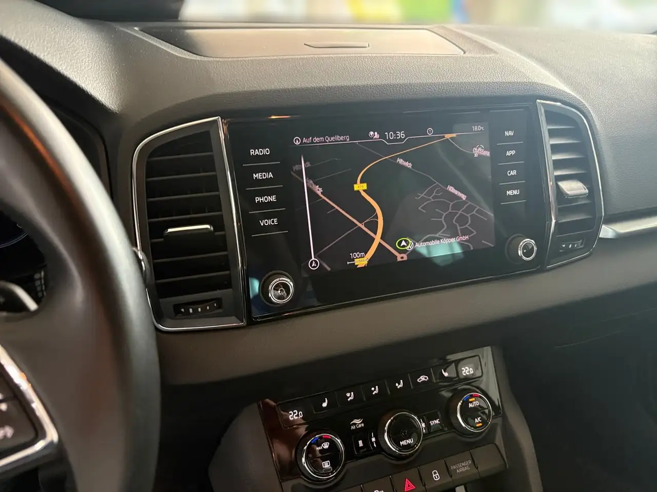 Skoda Karoq AMBITION 2.0 TDI 115PS DSG +AHK+LED+ACC+RKAM+VIRT, миниатюра 13