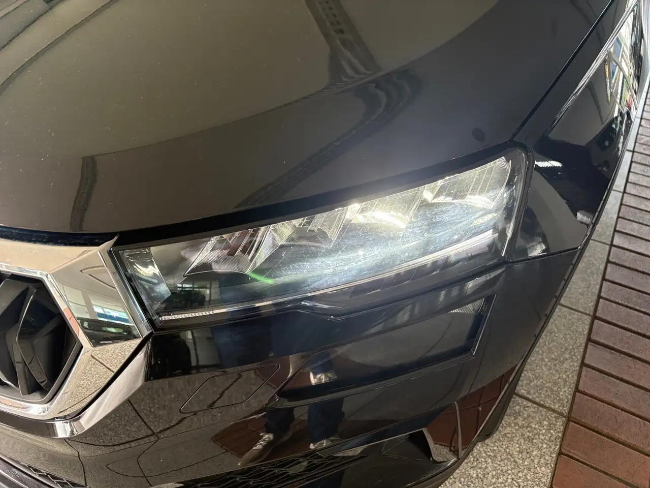 Skoda Karoq AMBITION 2.0 TDI 115PS DSG +AHK+LED+ACC+RKAM+VIRT, миниатюра 7