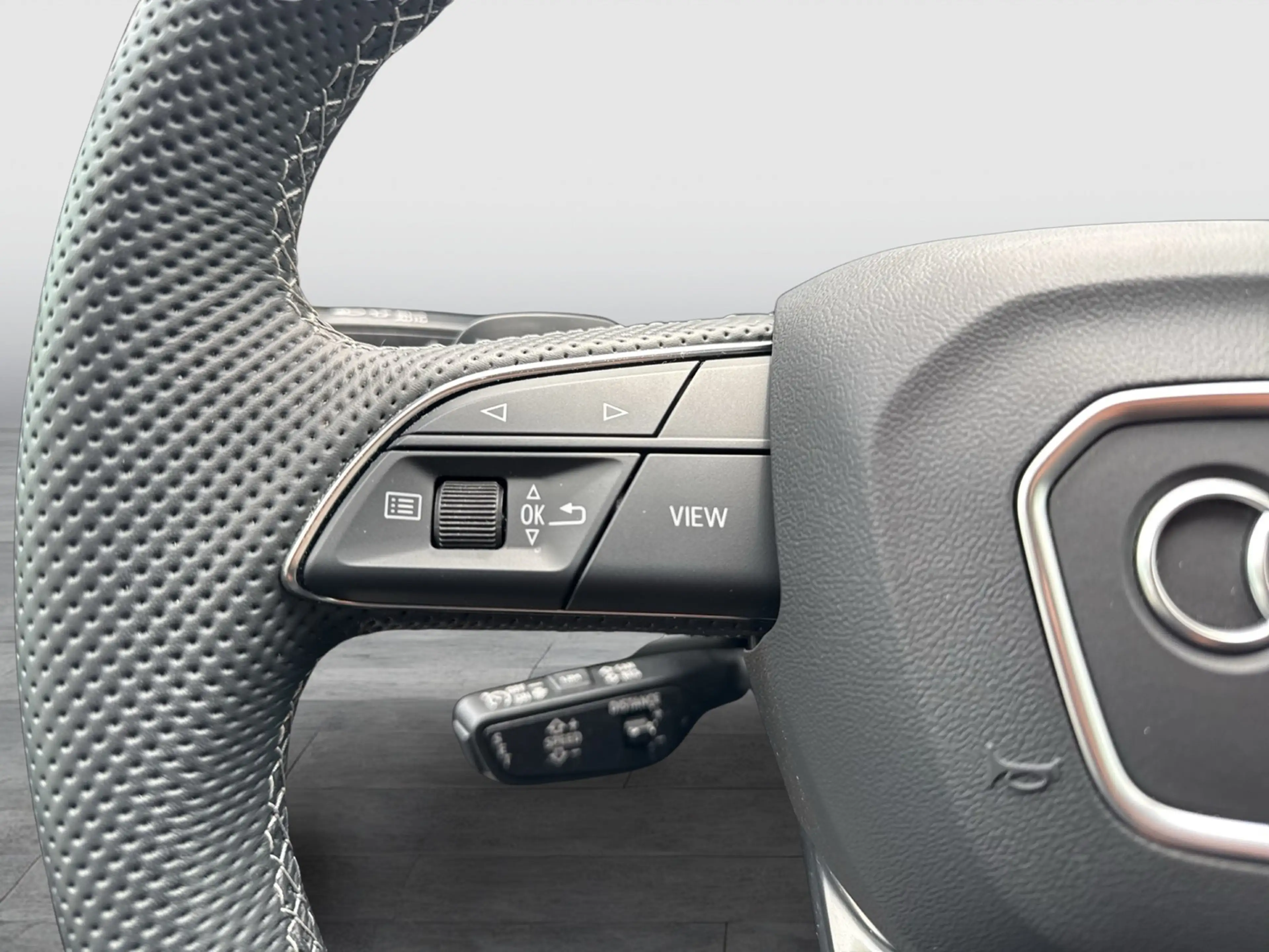 Audi SQ7 quattro PANO B&O AHK 360CAM HDMATRIX HEAD-UP — photo 15