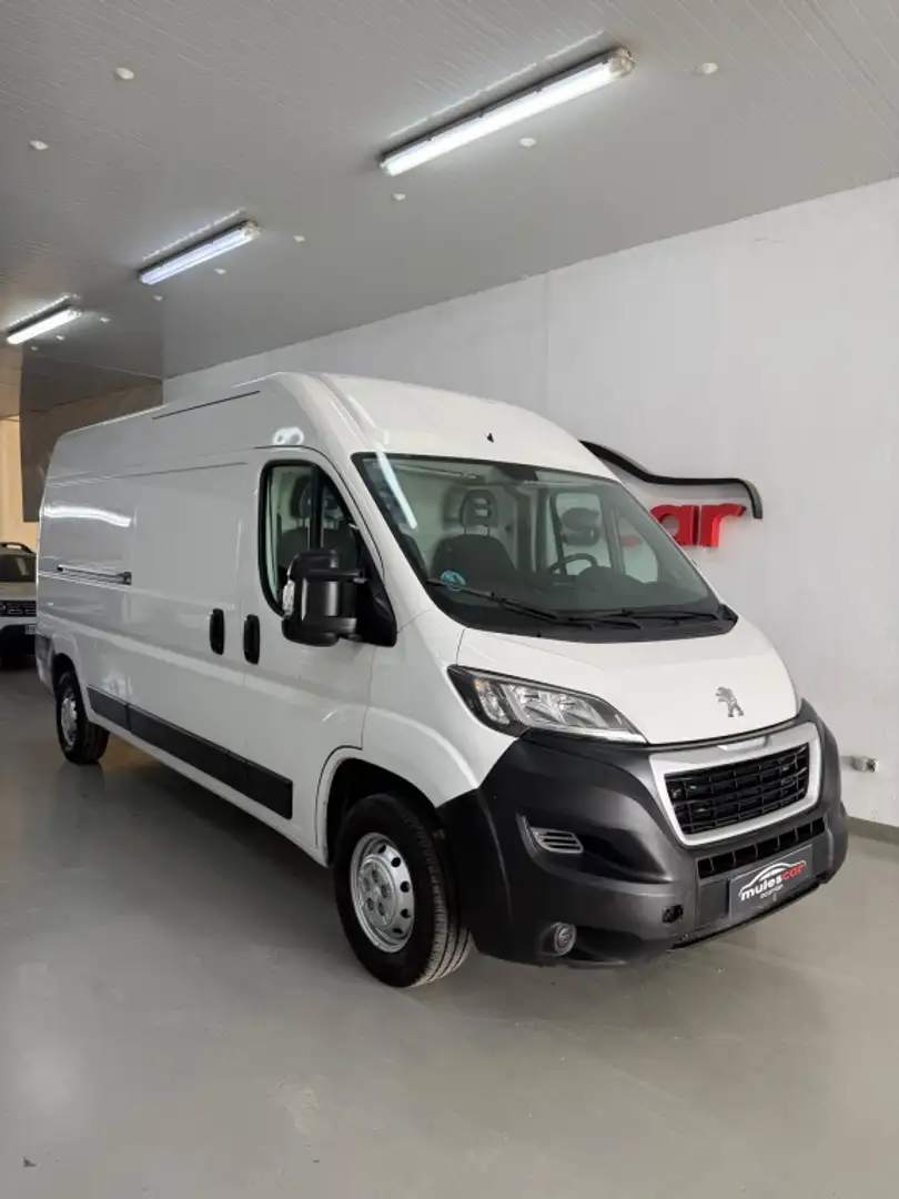 Peugeot Boxer Furgón 2.2BlueHDI 335 L3H2 S&S 140 Blanco - 1