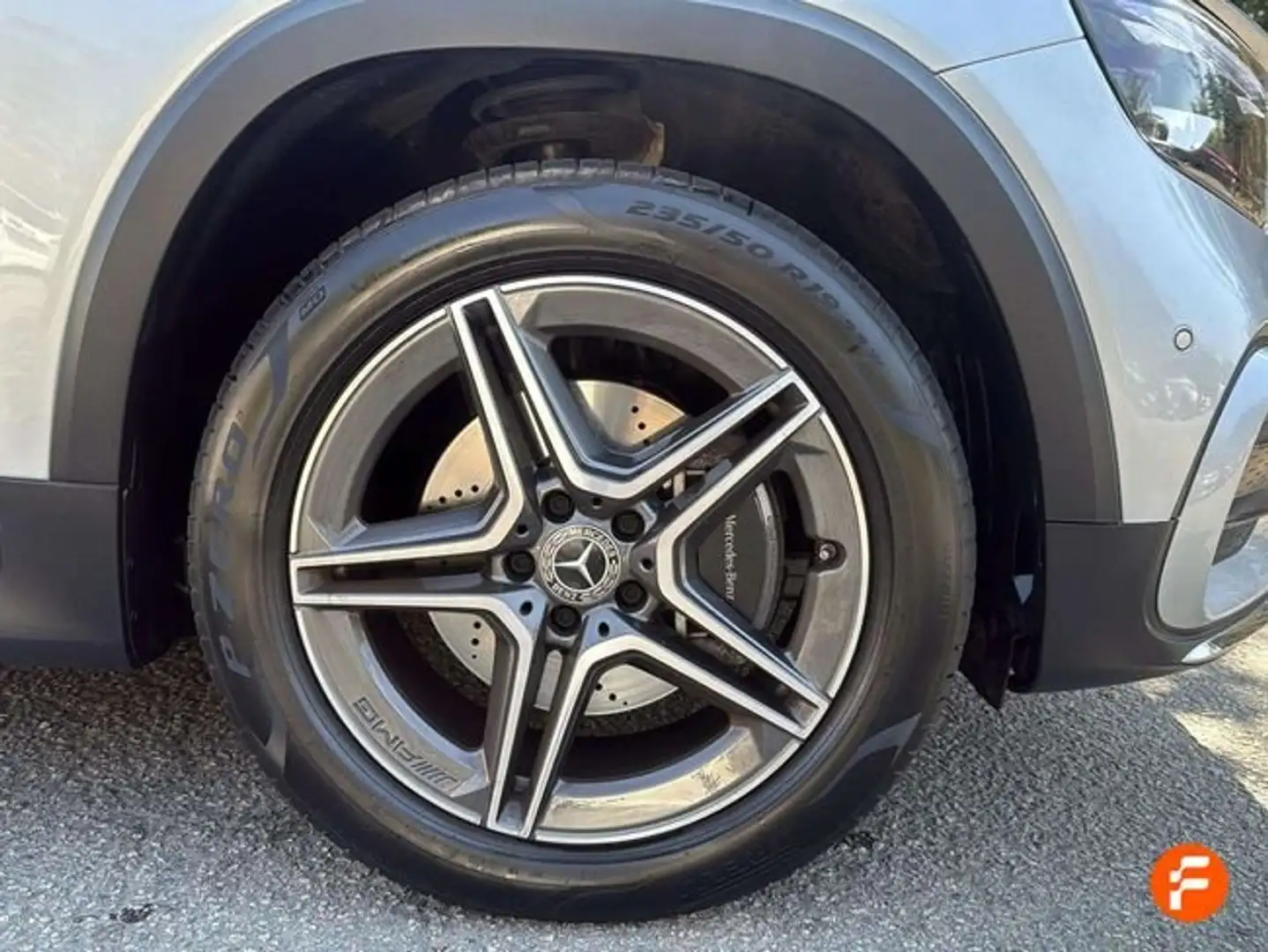Mercedes-Benz GLB 200 Gris - 2