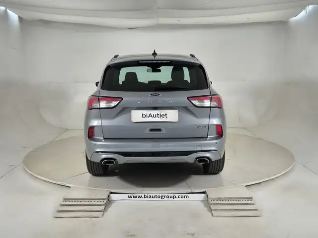 Ford Kuga view 3