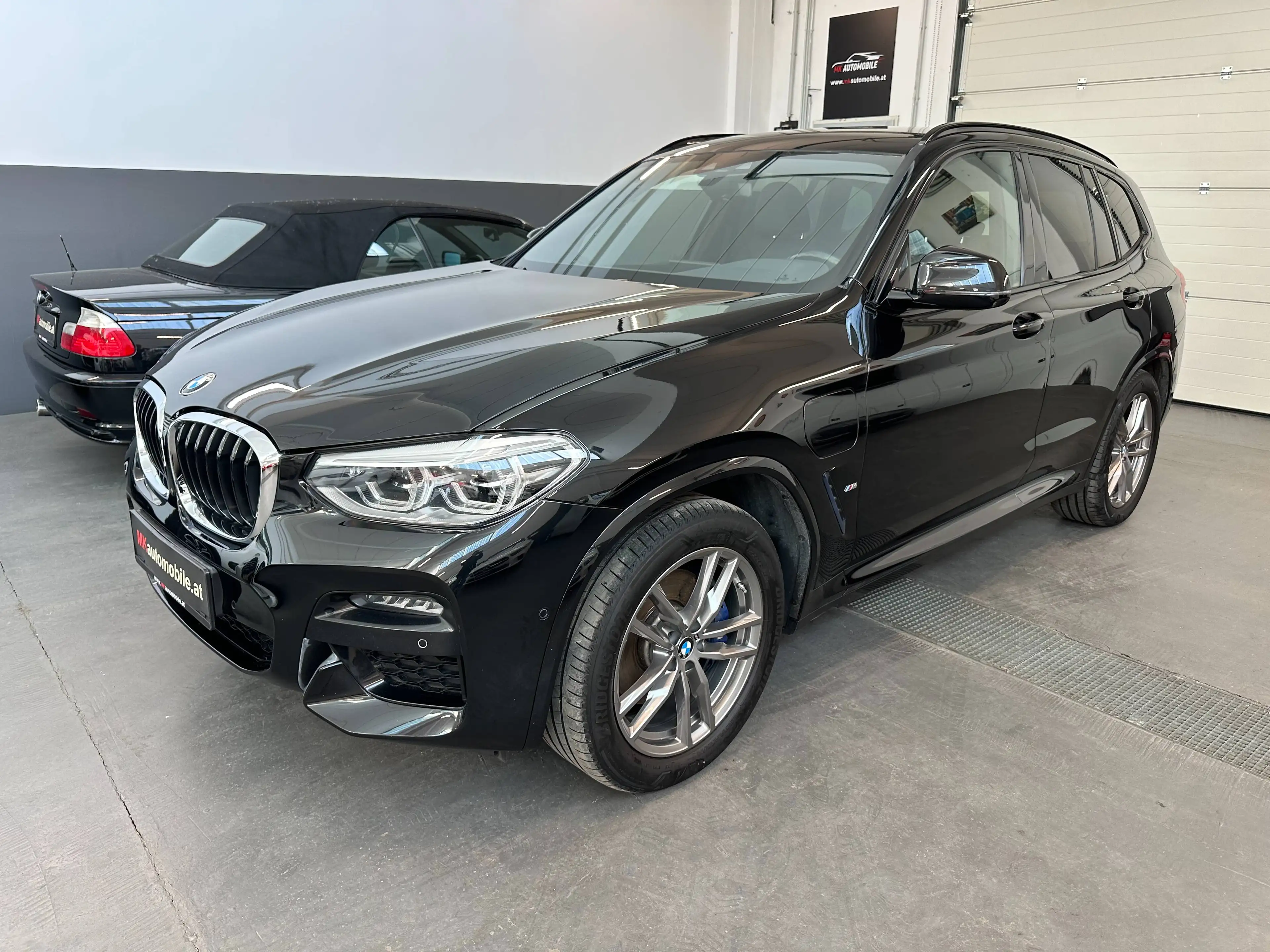 BMW X3 xDrive 30 e M Sport — photo 3