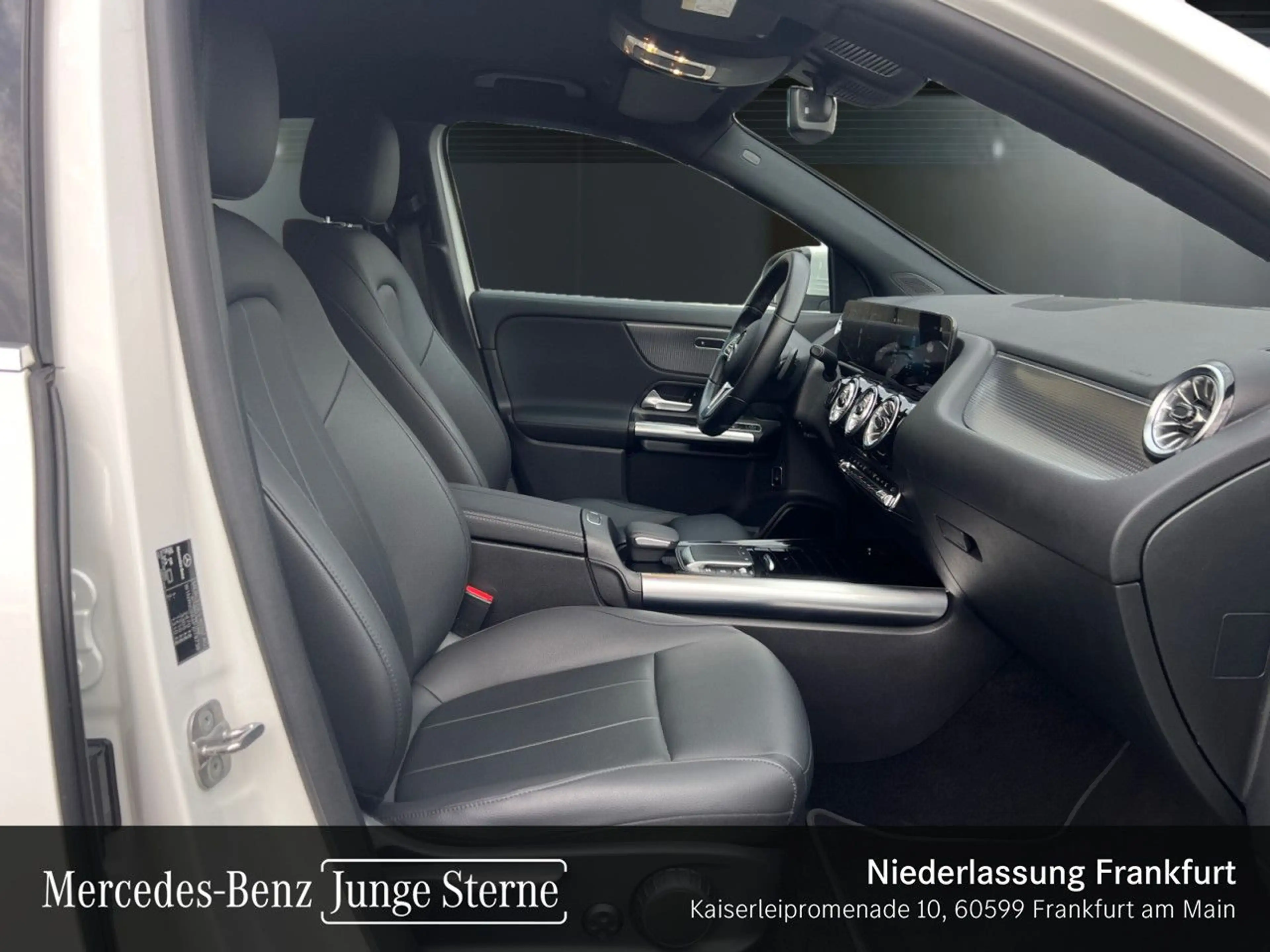 Mercedes-Benz EQA 250 PROG+PLUS-PAKET+AHK+KAMERA+EDW+KEYLESS — photo 11