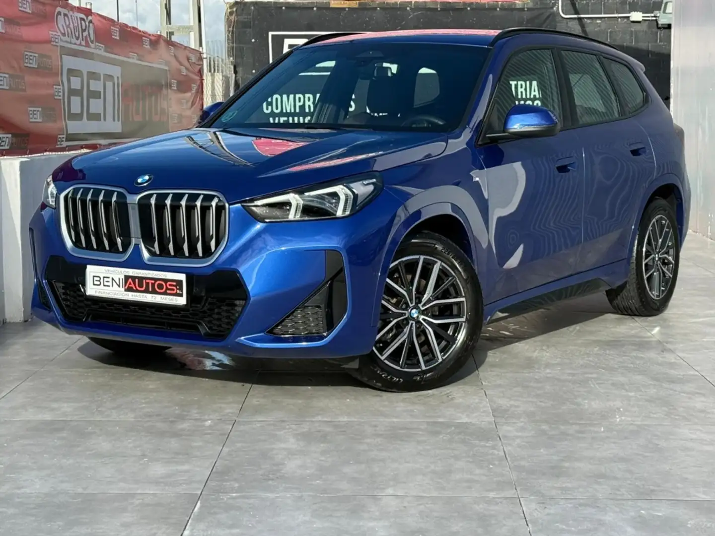 BMW X1 sDrive 18dA M Sport Blau - 1