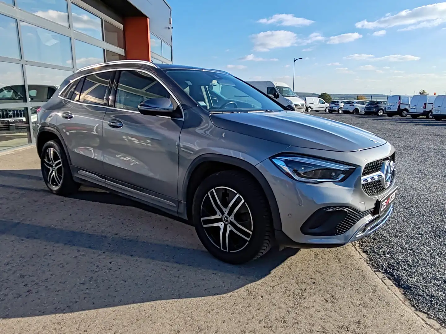 Mercedes-Benz GLA 200 GLA 200 d 8G-DCT Progressive Line Grau - 2