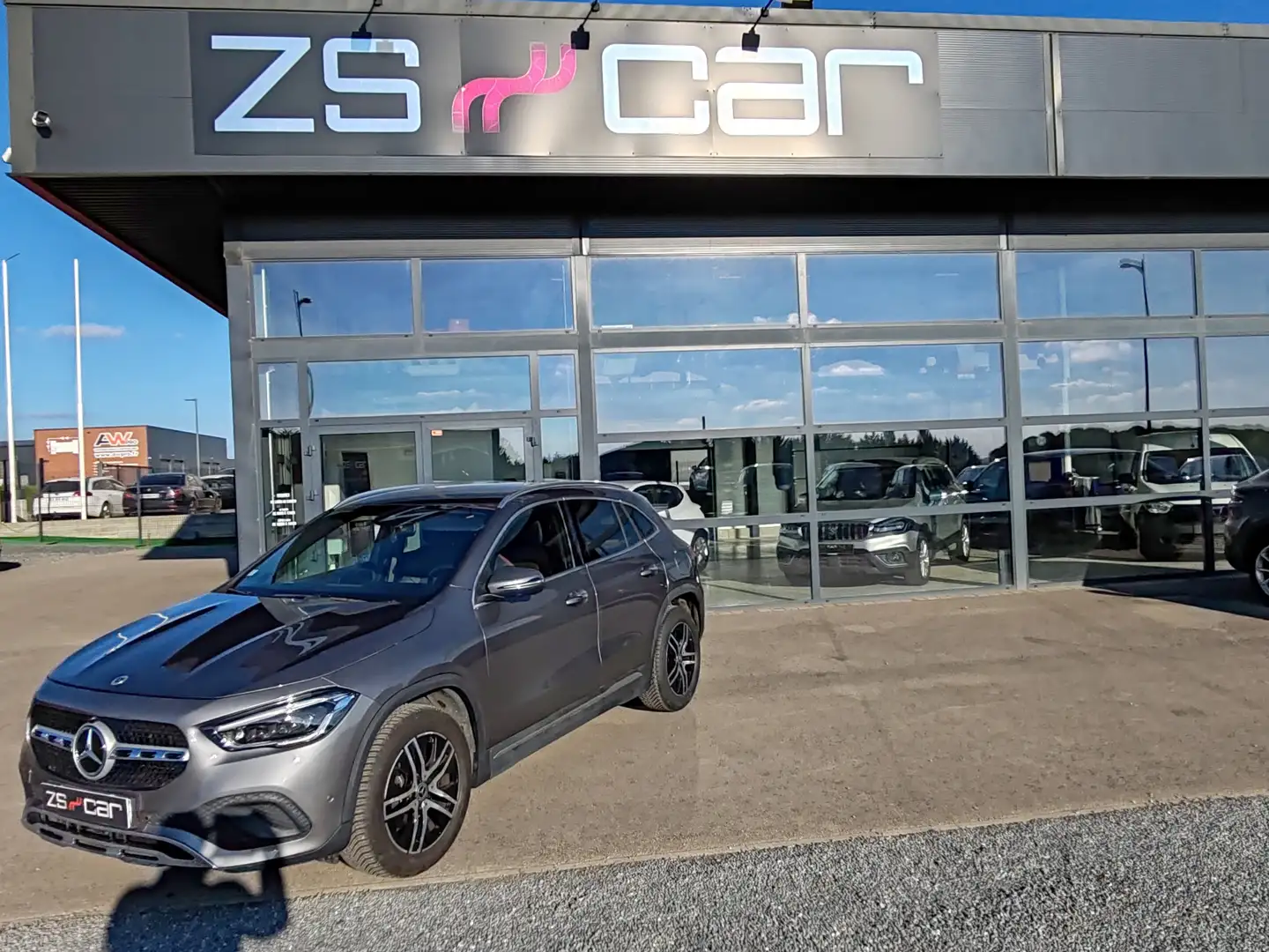 Mercedes-Benz GLA 200 GLA 200 d 8G-DCT Progressive Line Grau - 1