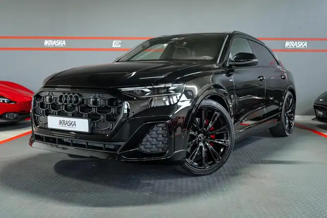 Audi Q8 view 2