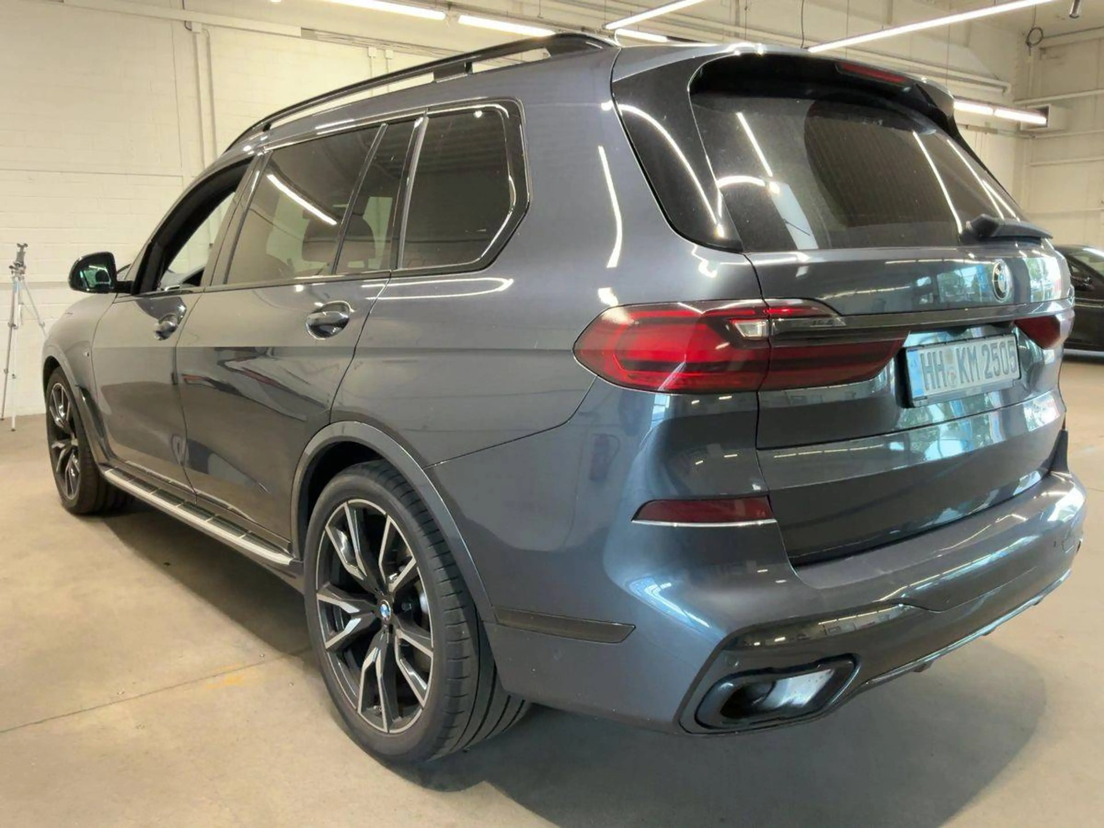 BMW X7 xDrive 40 d M Sport — photo 2