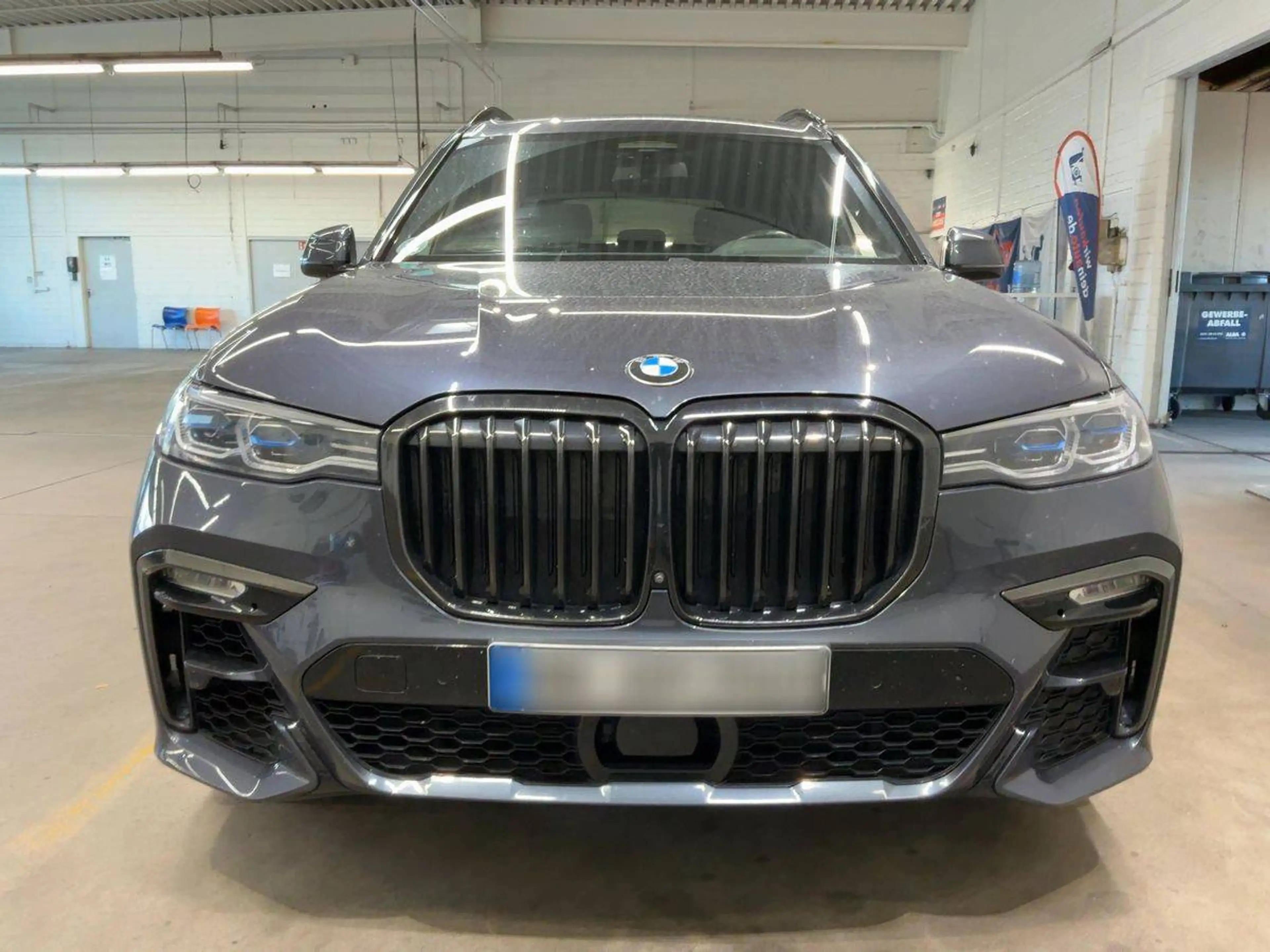 BMW X7 xDrive 40 d M Sport — photo 3
