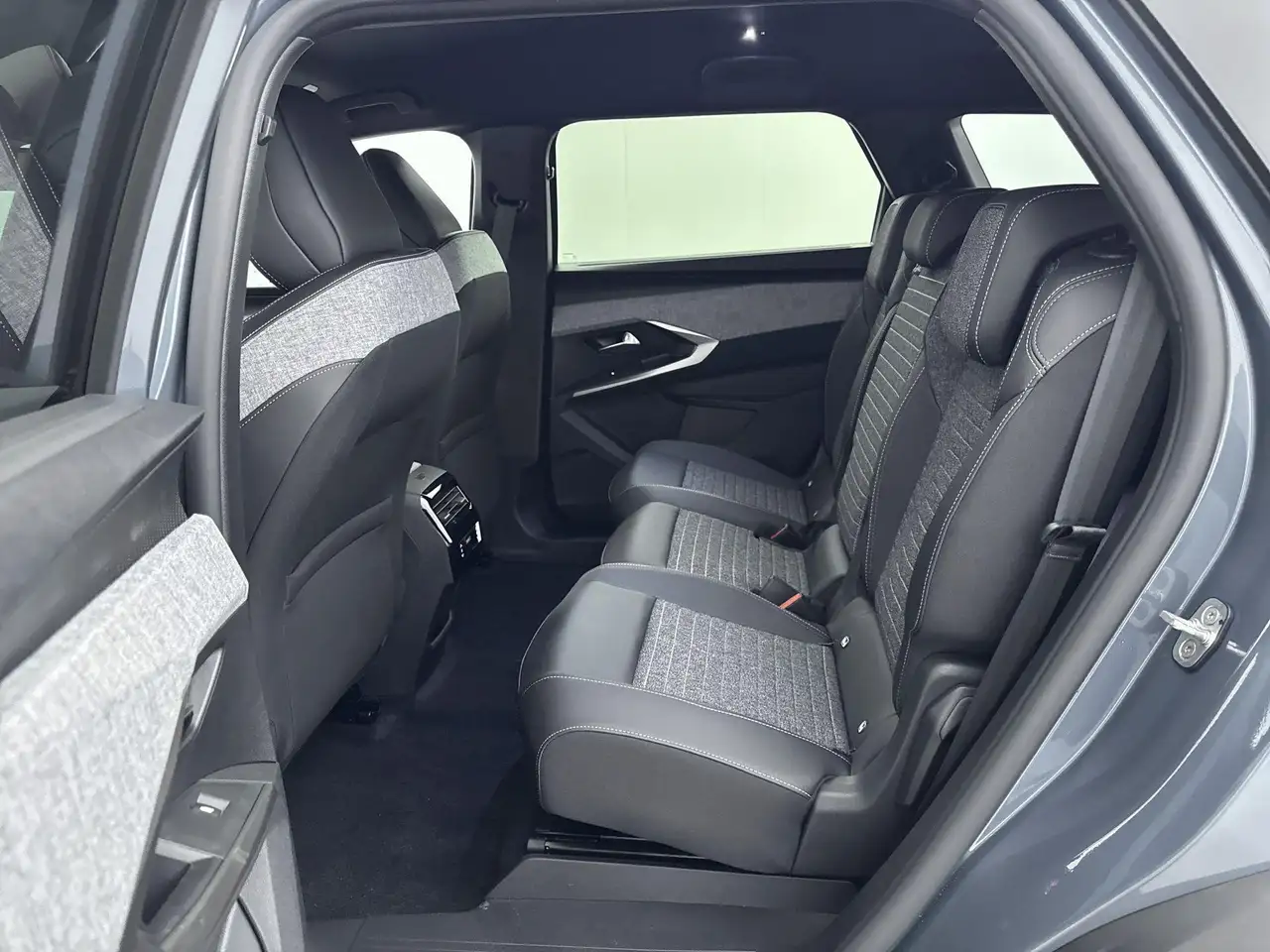 Peugeot 5008 2026 — фото 13